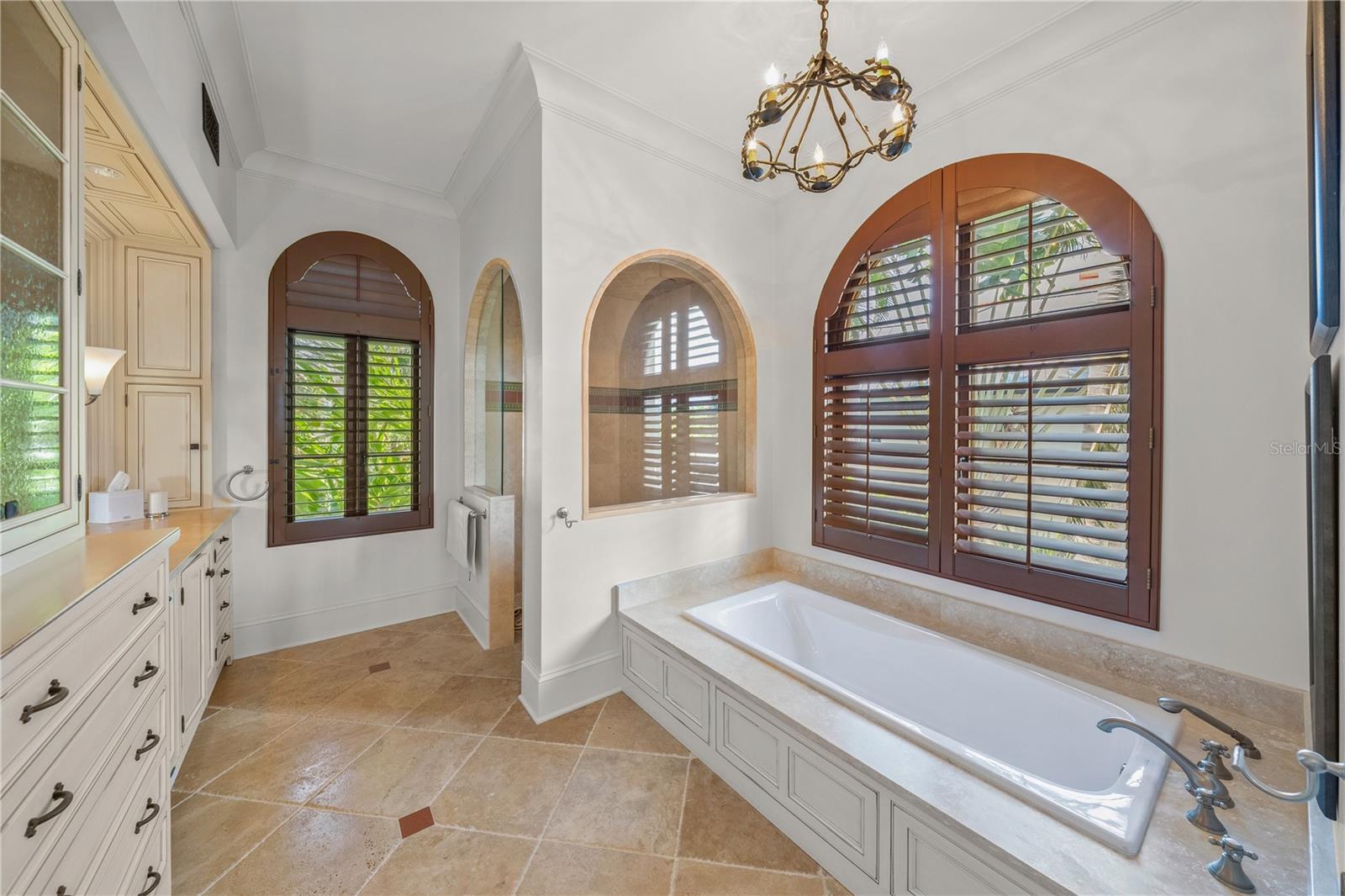 139 S WASHINGTON DR — photo 21
