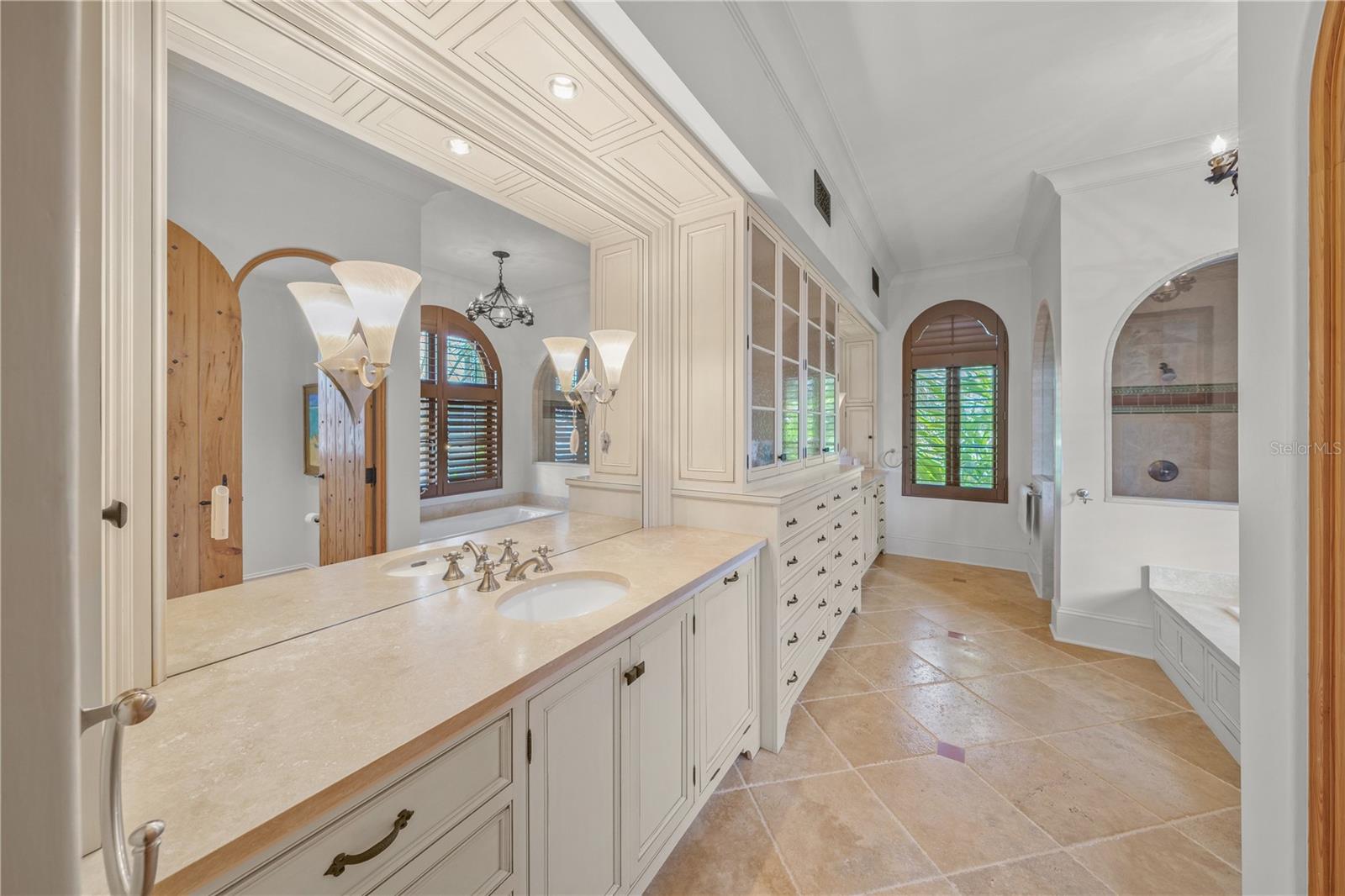 139 S WASHINGTON DR — photo 20