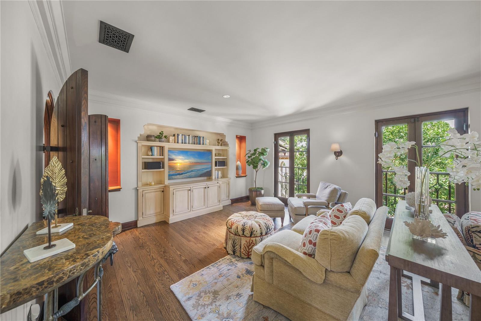 139 S WASHINGTON DR — photo 33