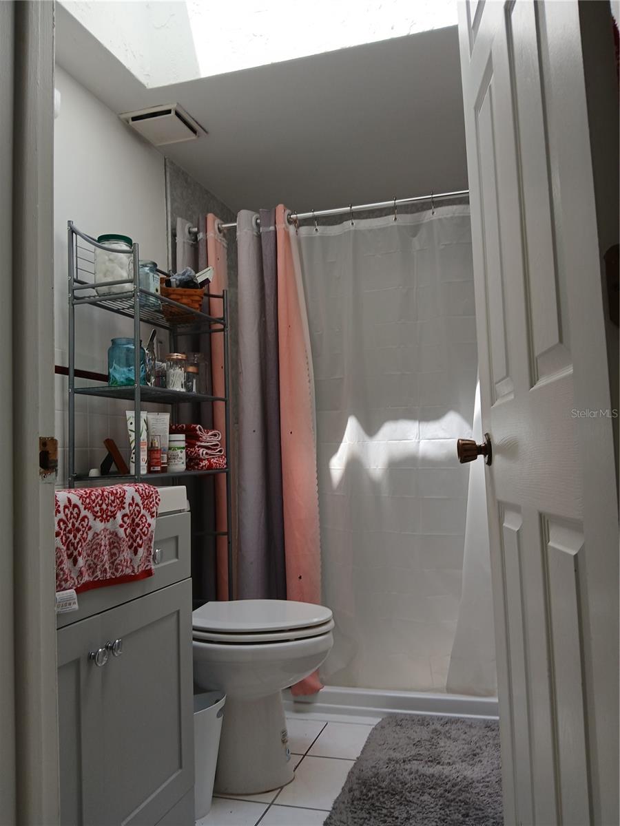 4328 SUSSEX ST — photo 8