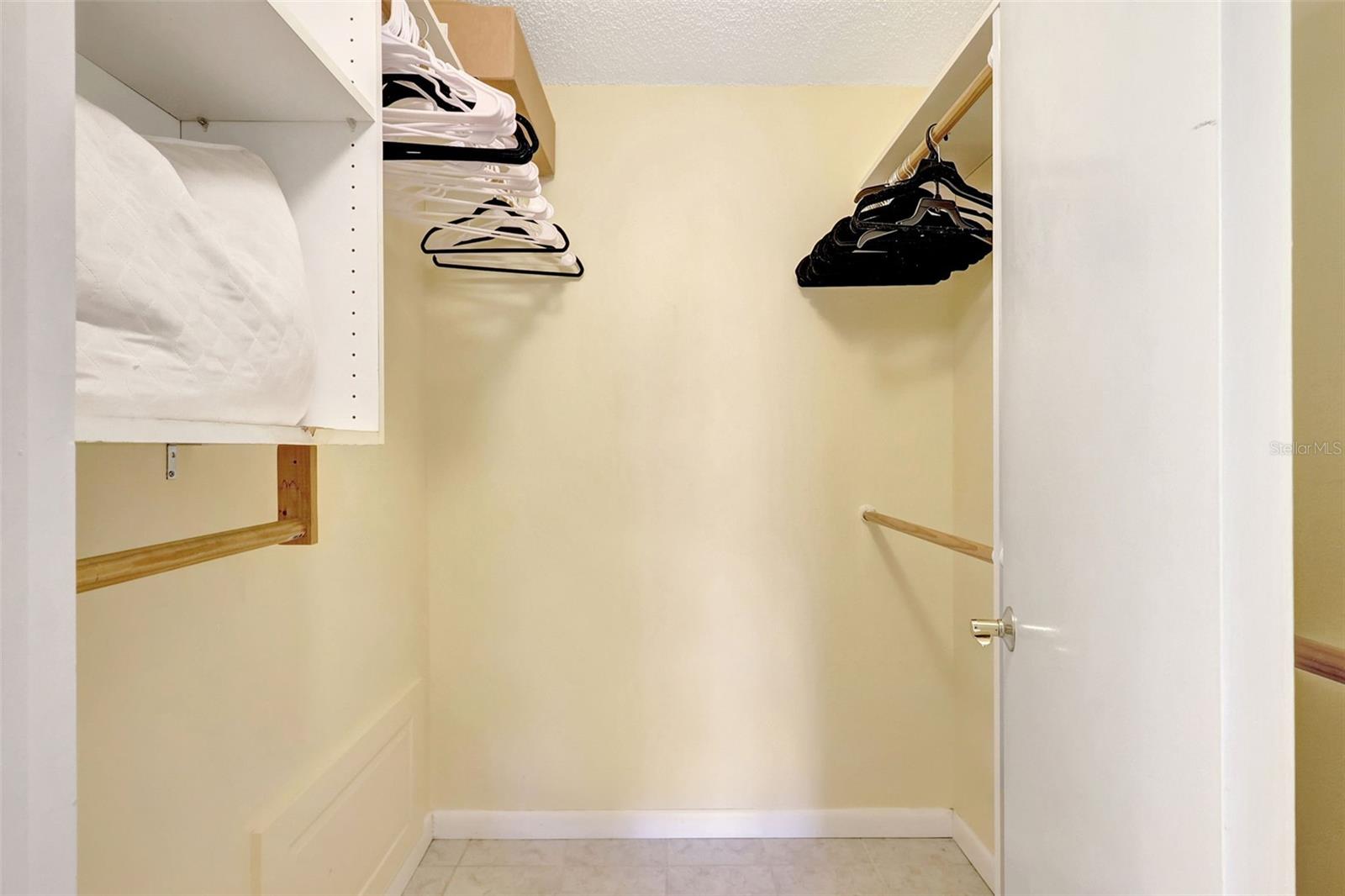660 ISLAND WAY #708 — photo 35