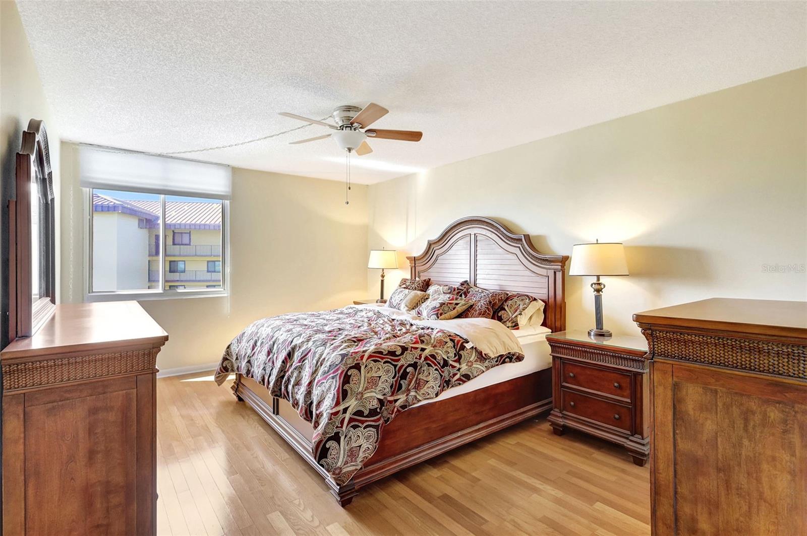 660 ISLAND WAY #708 — photo 24