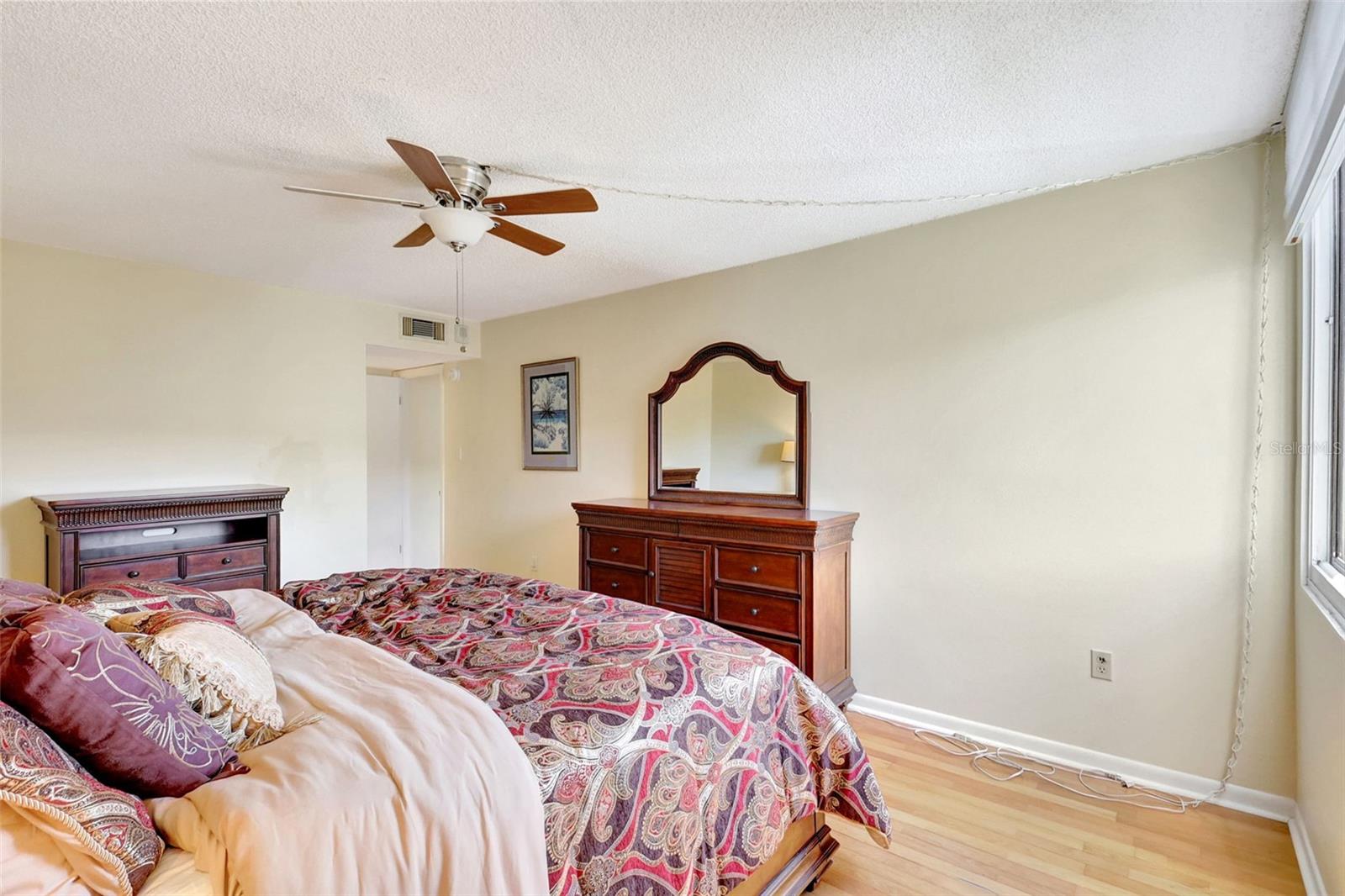 660 ISLAND WAY #708 — photo 26