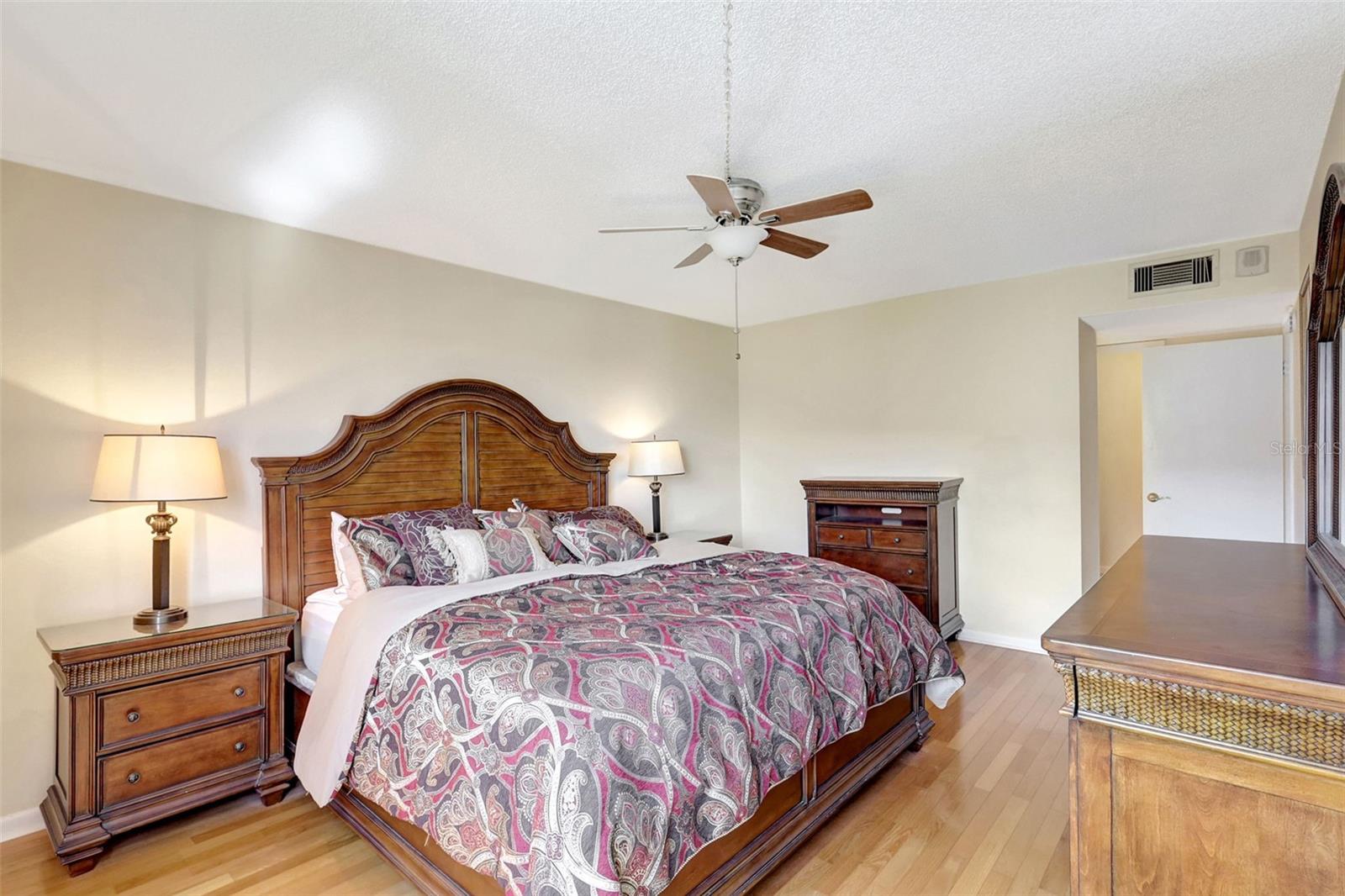 660 ISLAND WAY #708 — photo 25