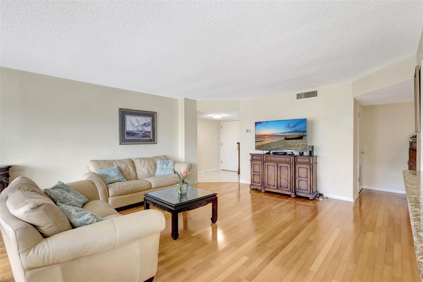 660 ISLAND WAY #708 — photo 10