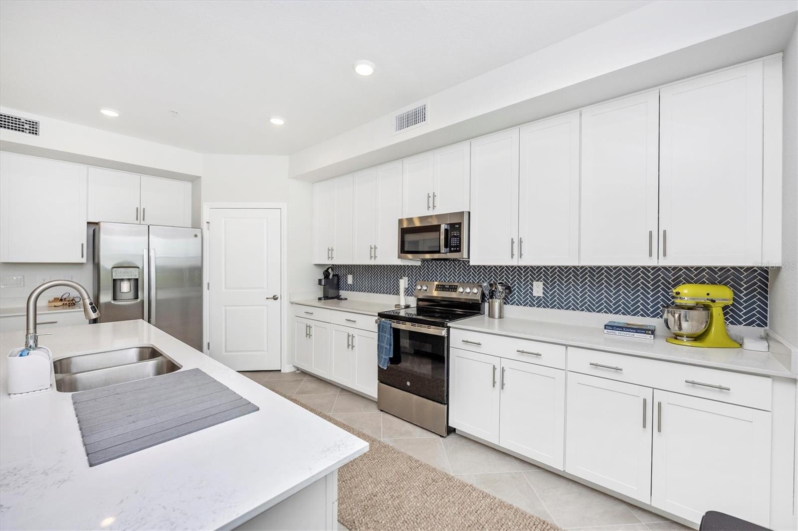 12640 RADIANCE CT #101 — photo 8