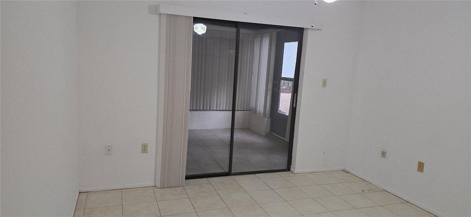 2214 OAK WIND DR — photo 37