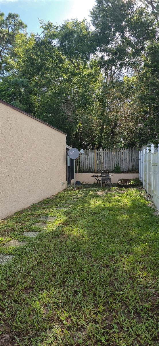 2214 OAK WIND DR — photo 4