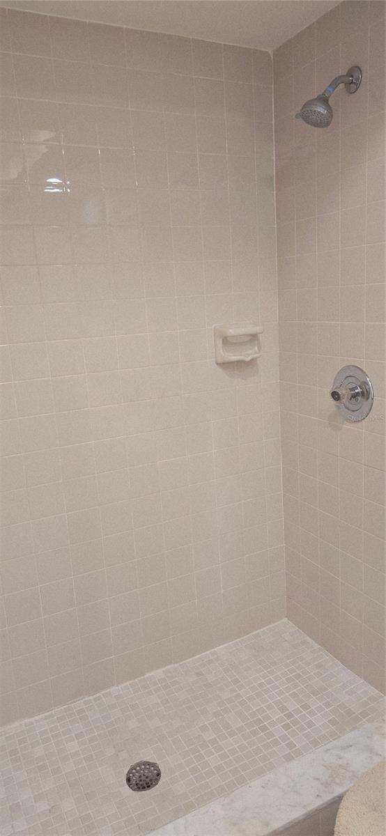 2214 OAK WIND DR — photo 27