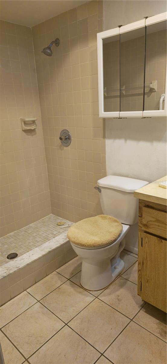 2214 OAK WIND DR — photo 34