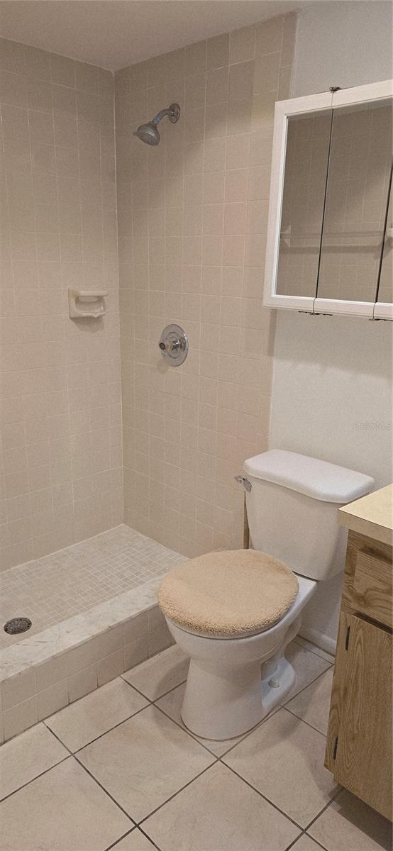2214 OAK WIND DR — photo 33