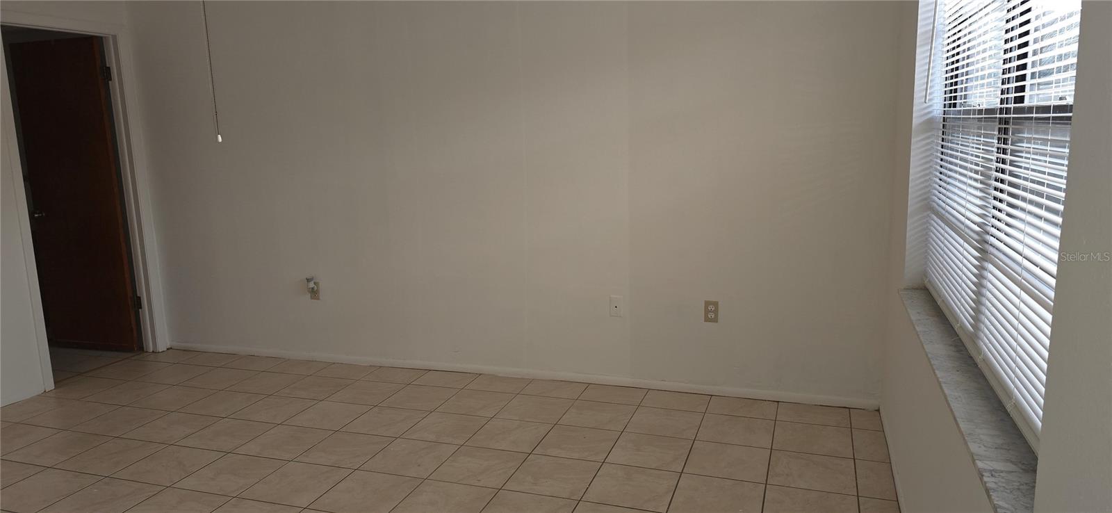 2214 OAK WIND DR — photo 31
