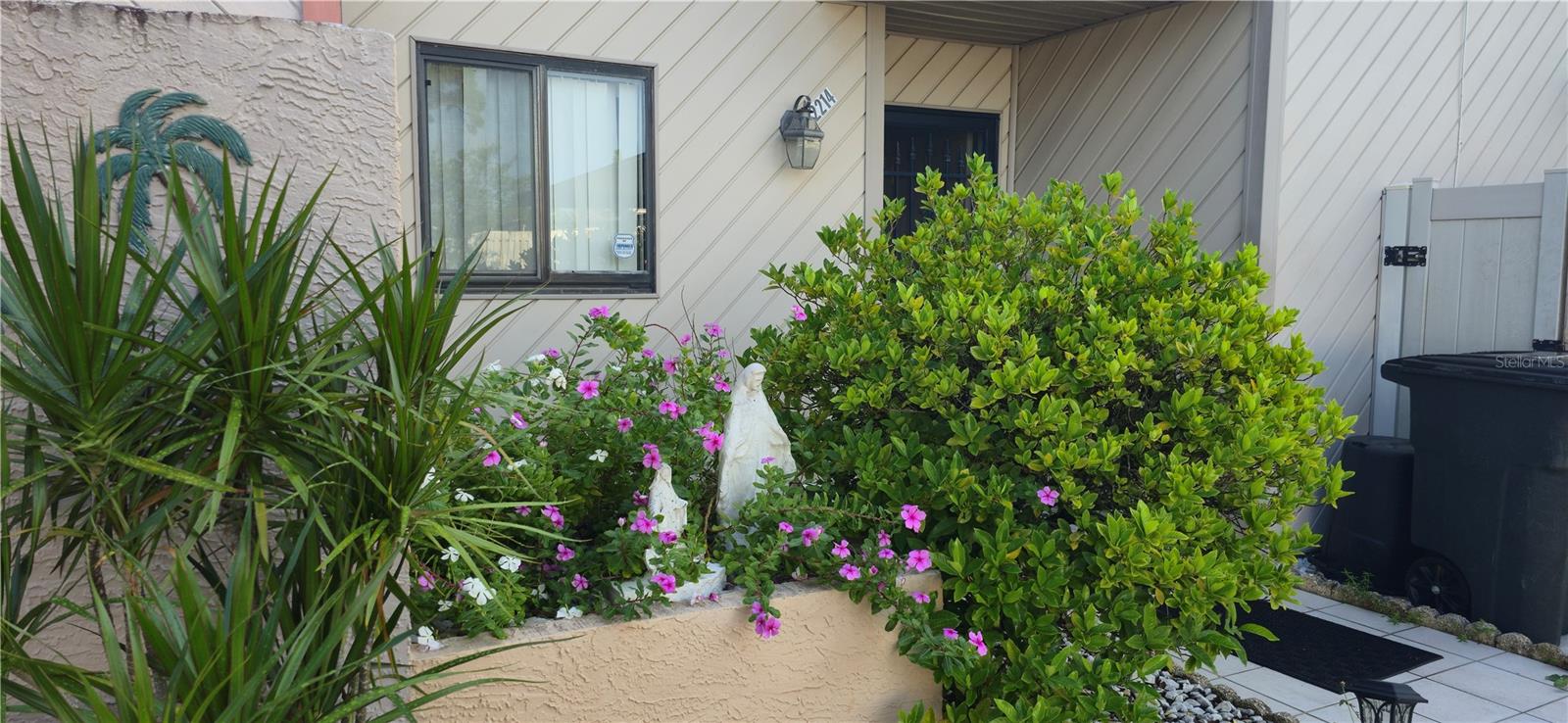 2214 OAK WIND DR — photo 2