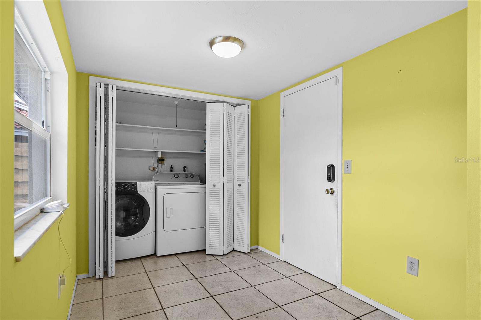 7460 MARIANA DR — photo 18