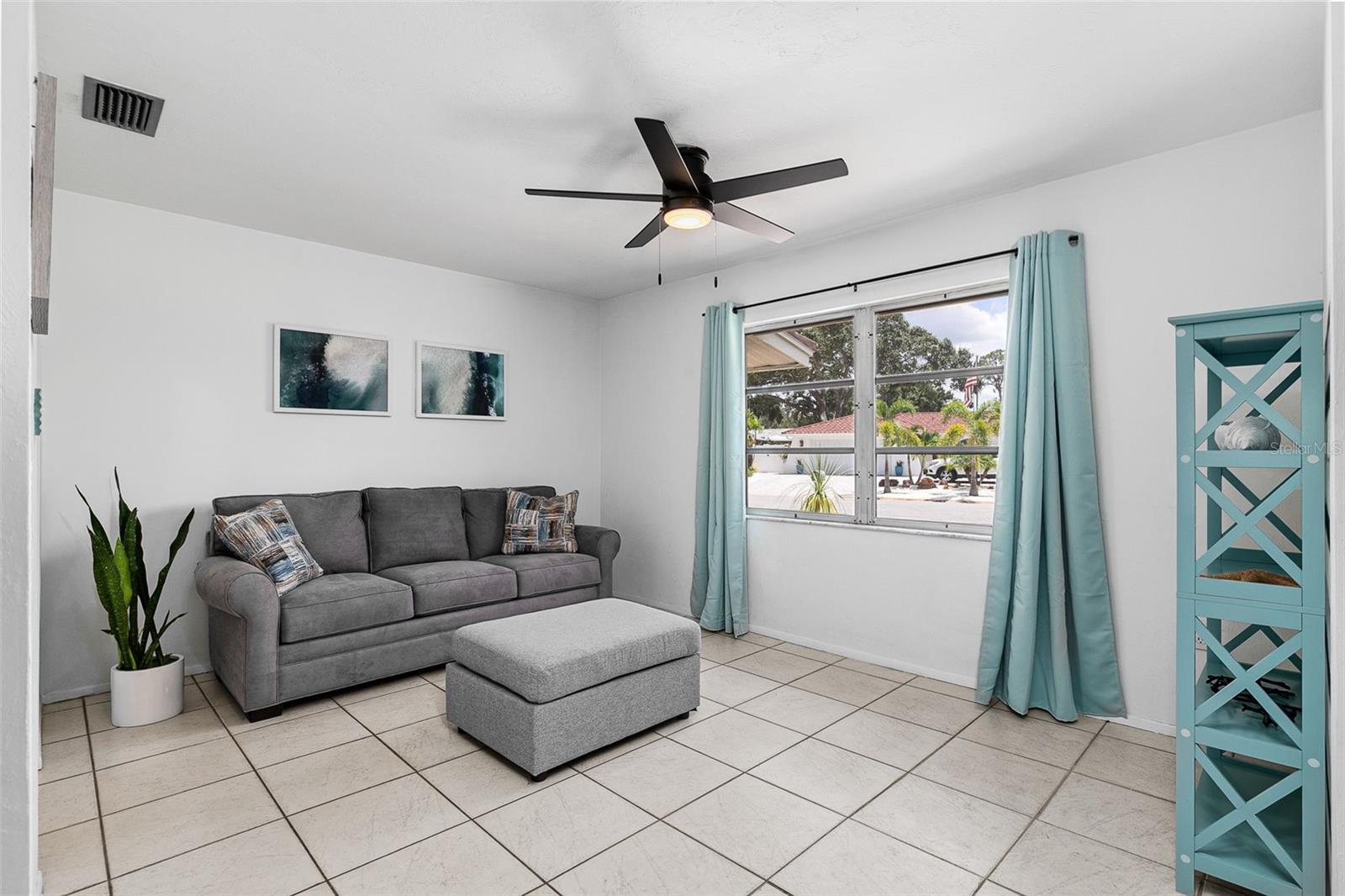 7460 MARIANA DR — photo 8
