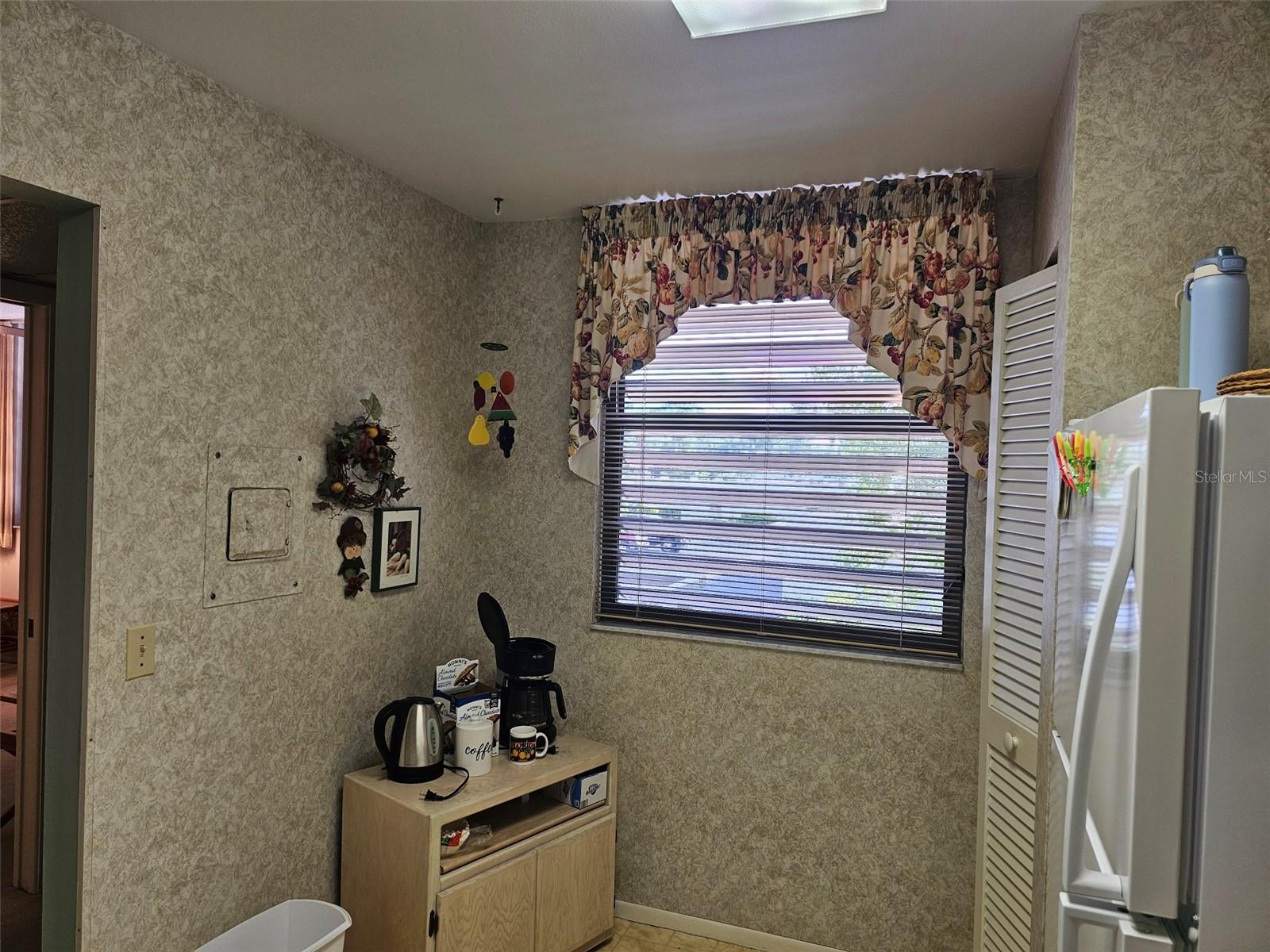 586 LAKESIDE DR #586 — photo 9