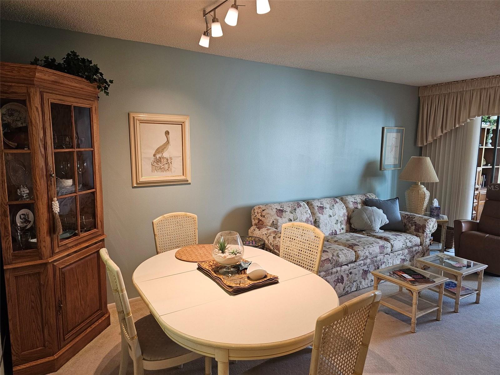 586 LAKESIDE DR #586 — photo 2