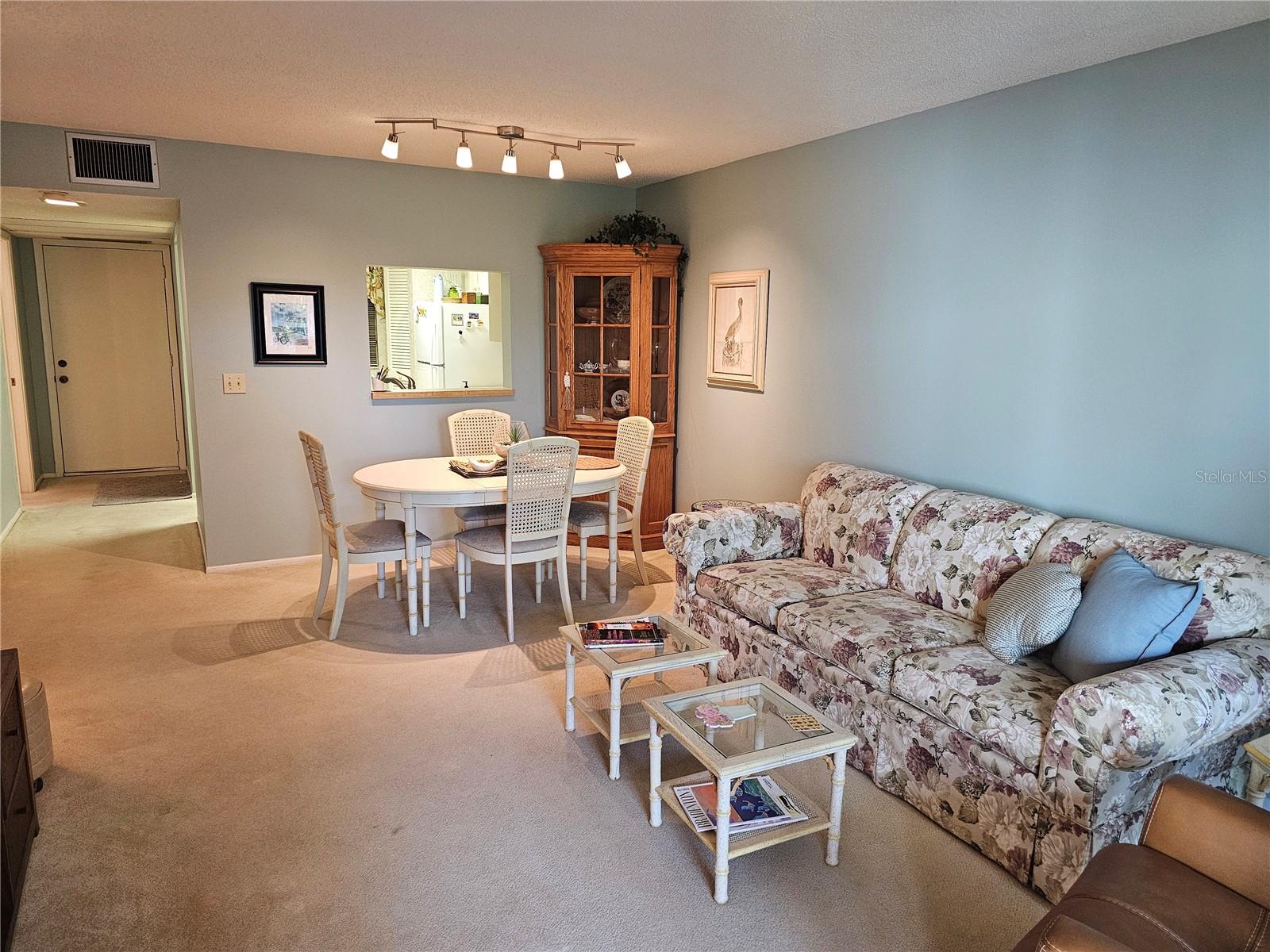 586 LAKESIDE DR #586 — photo 6