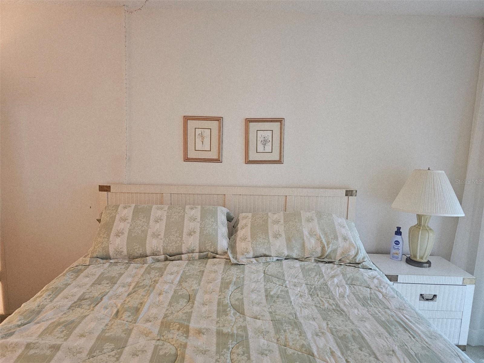 586 LAKESIDE DR #586 — photo 13
