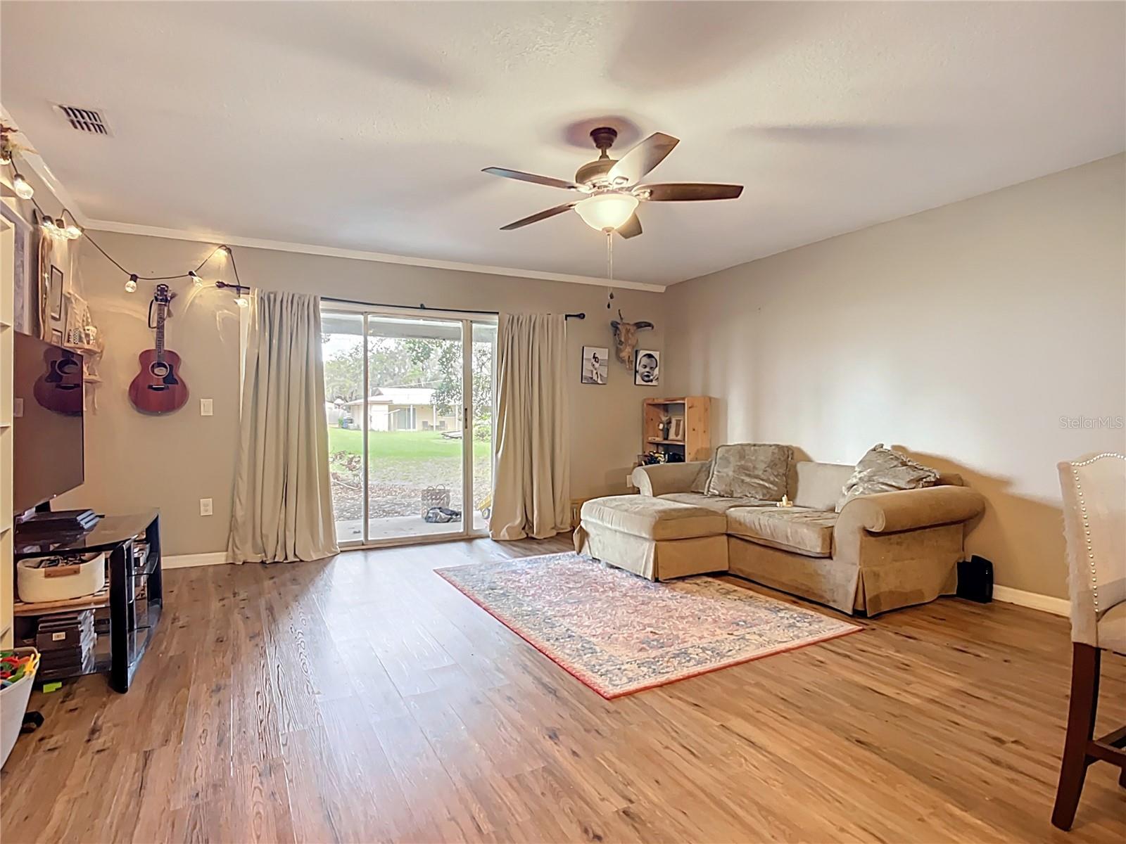 1304 ALFRED ST #B — photo 11