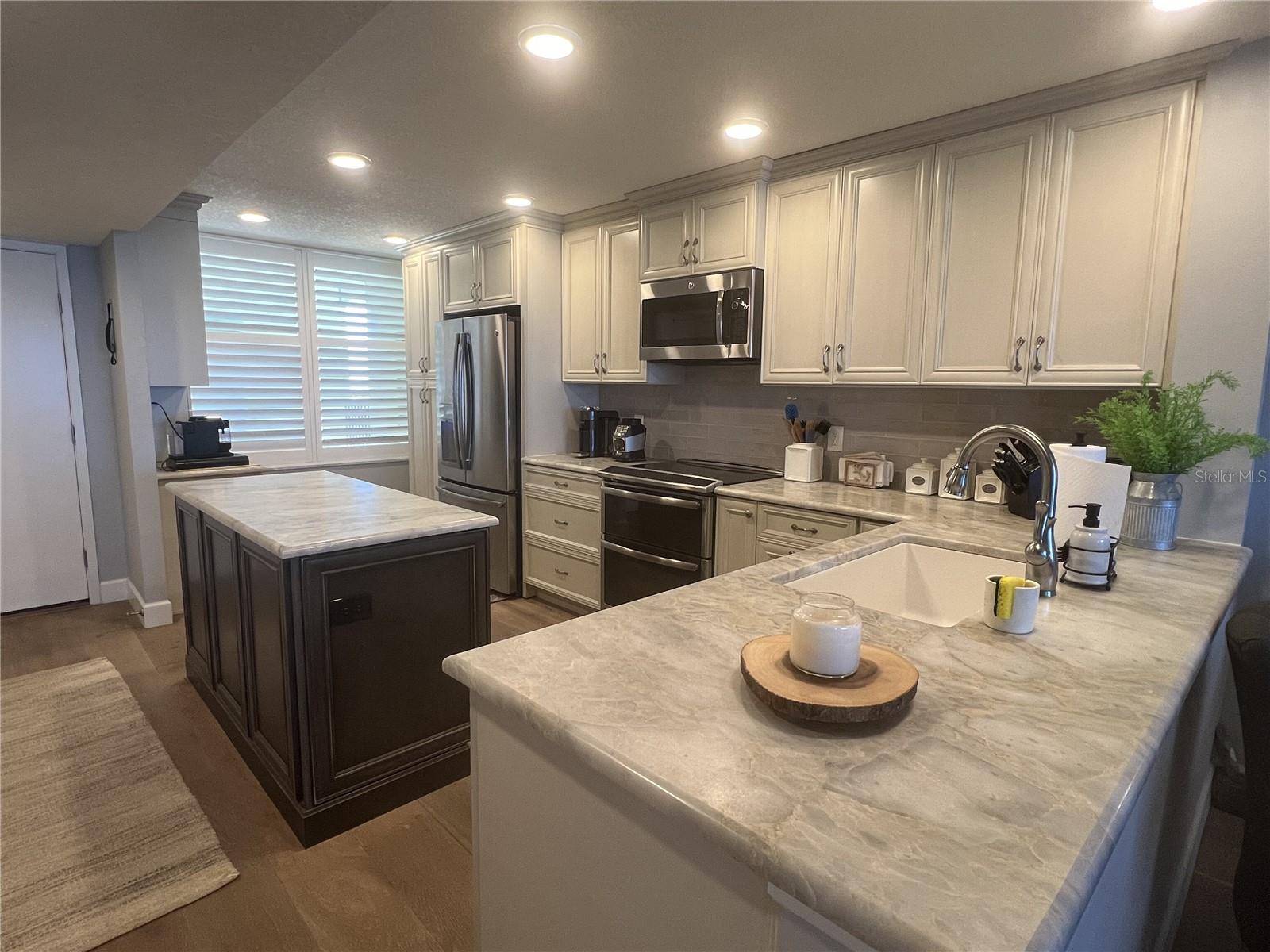 7100 SUNSET WAY #PH5 — photo 11