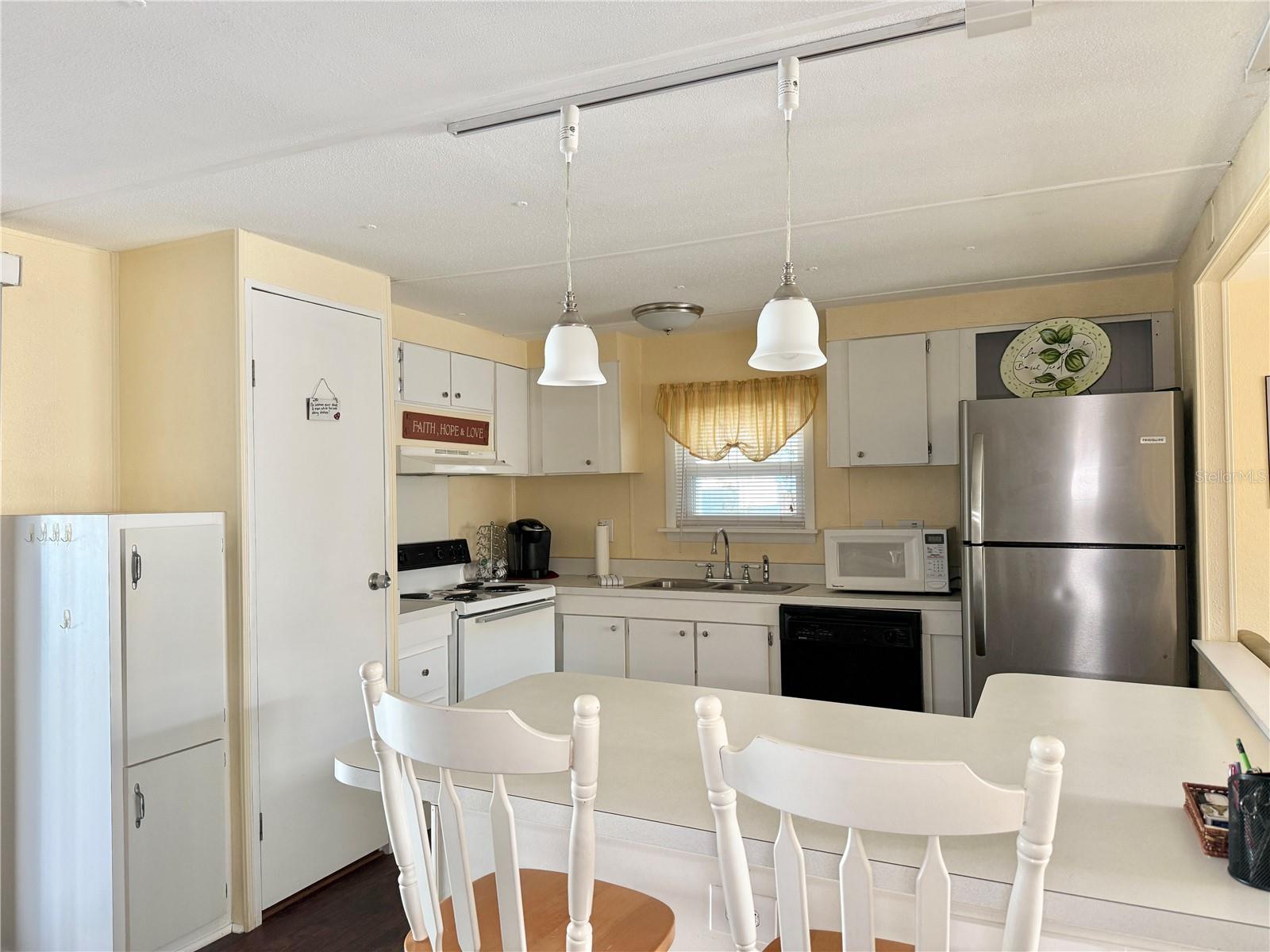 34648 SWEETPEA LN — photo 10