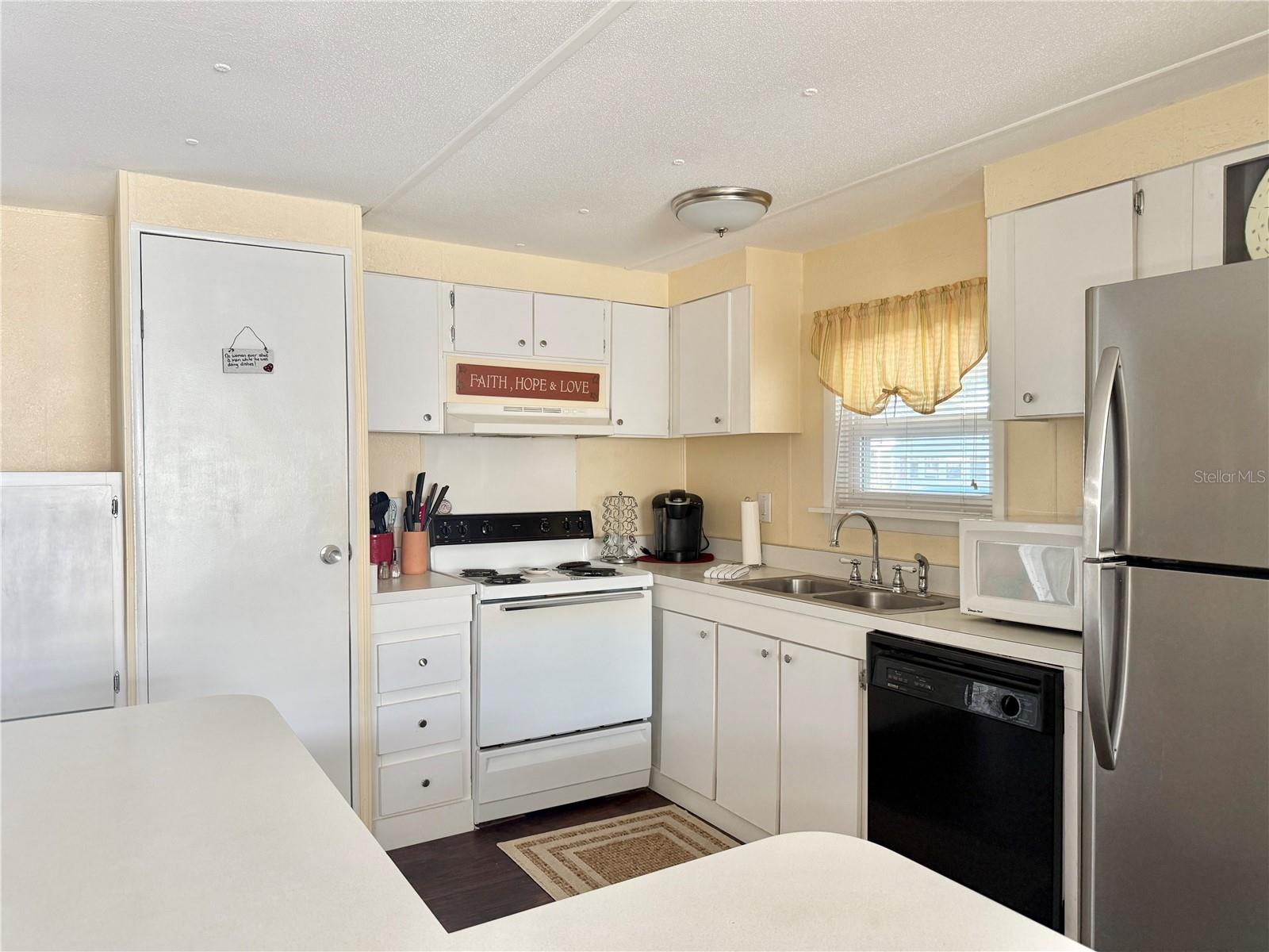 34648 SWEETPEA LN — photo 11