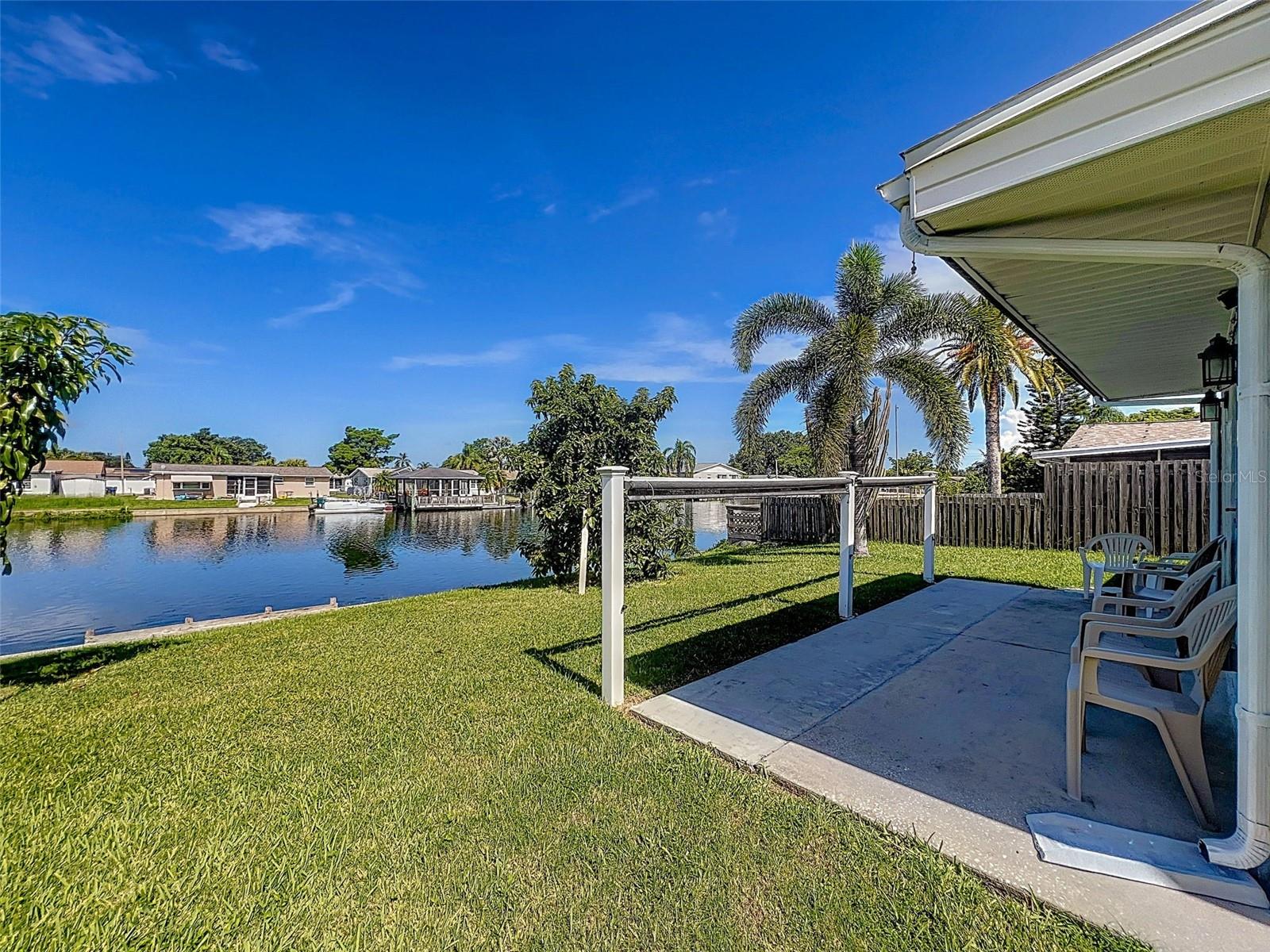 2349 HAMA DR — photo 33