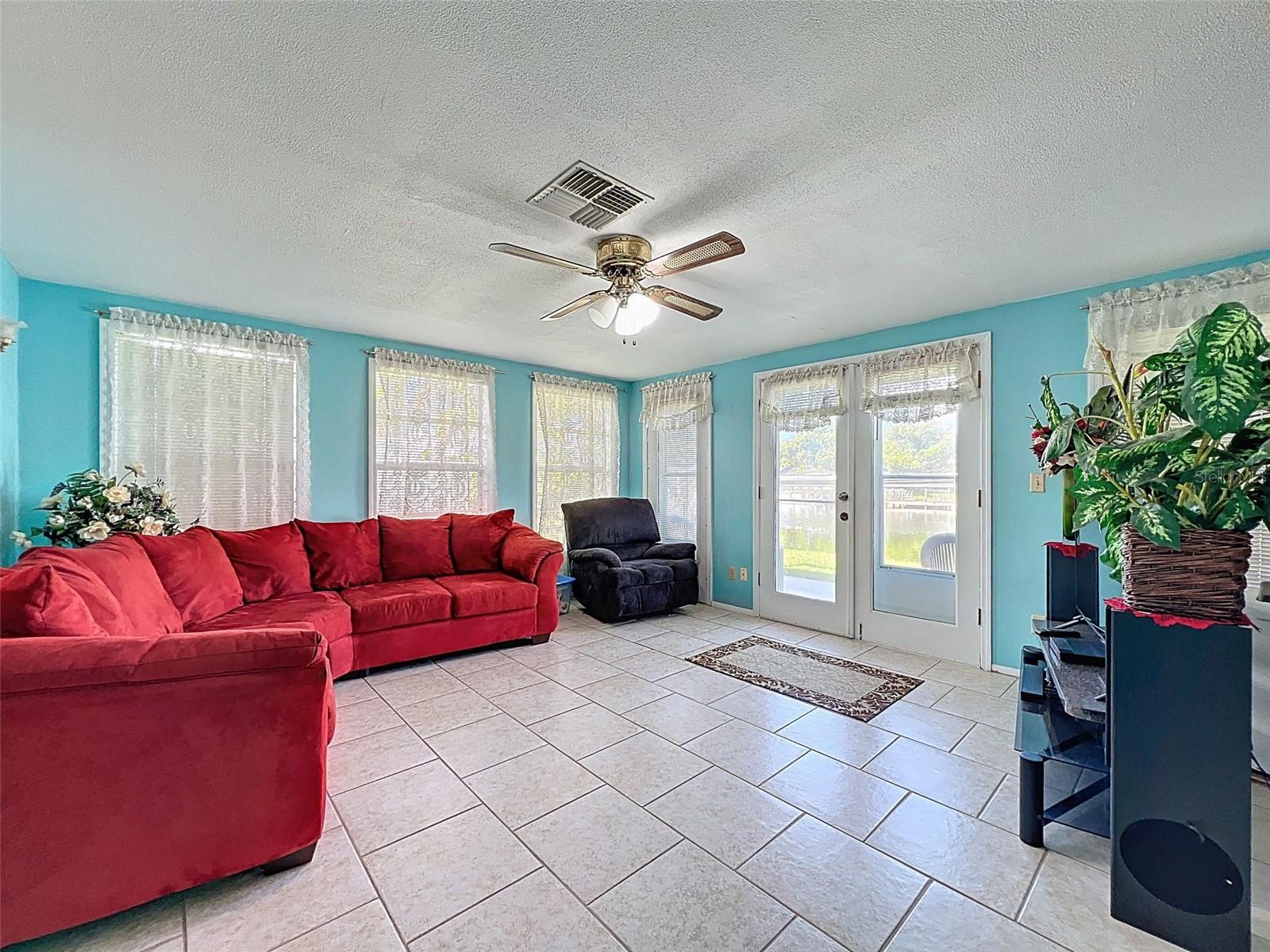 2349 HAMA DR — photo 16