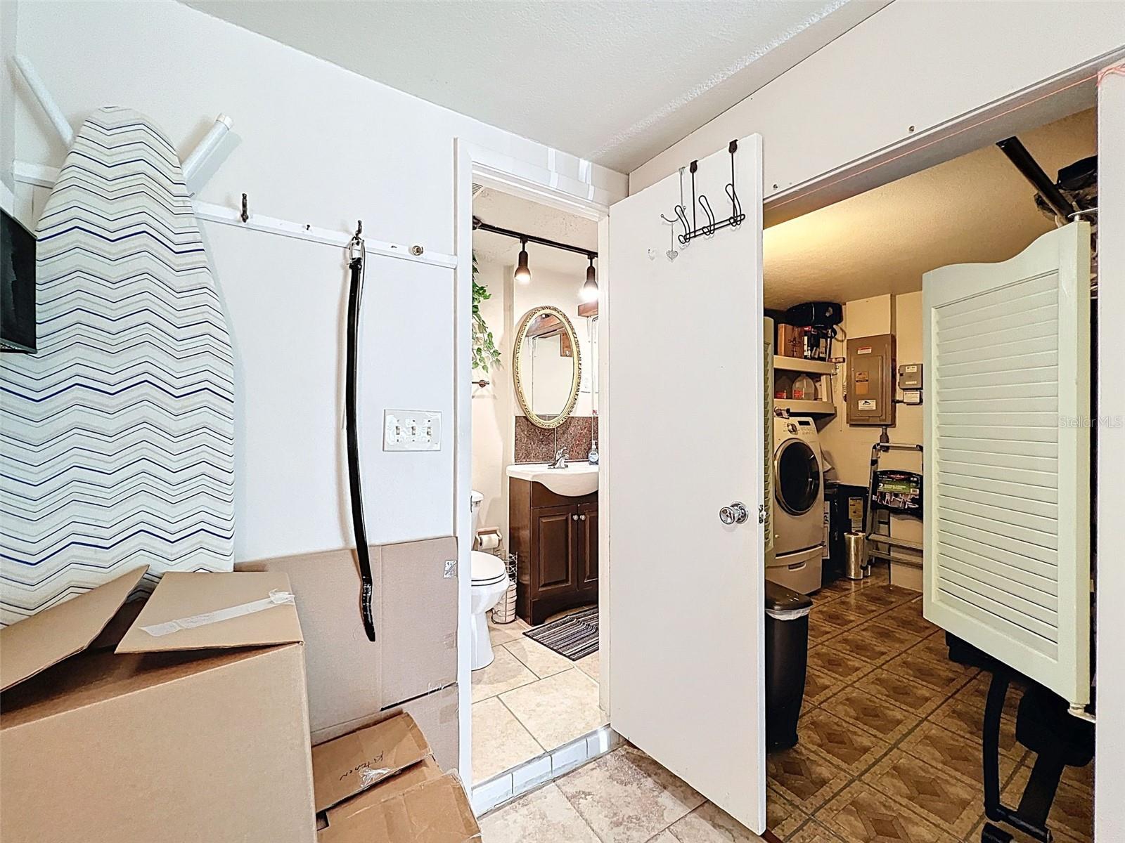 2349 HAMA DR — photo 28