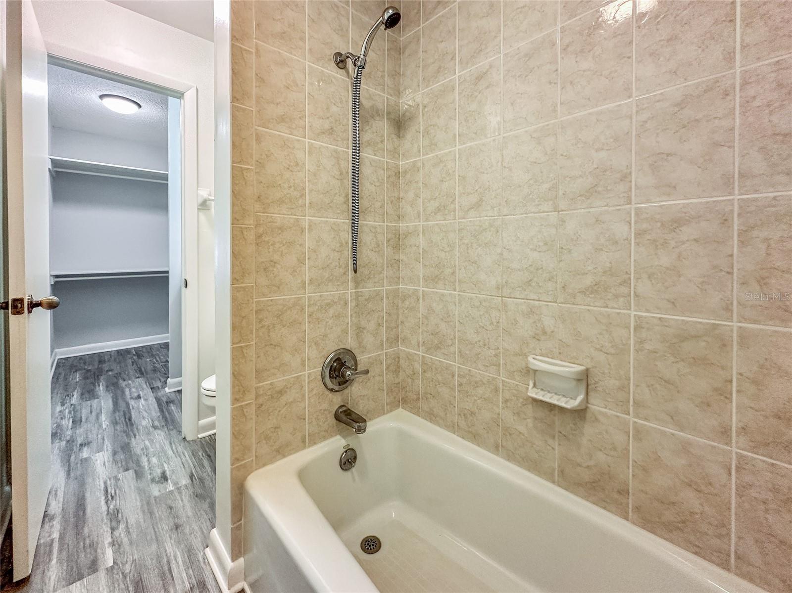 3202 W DE LEON ST #B — photo 12