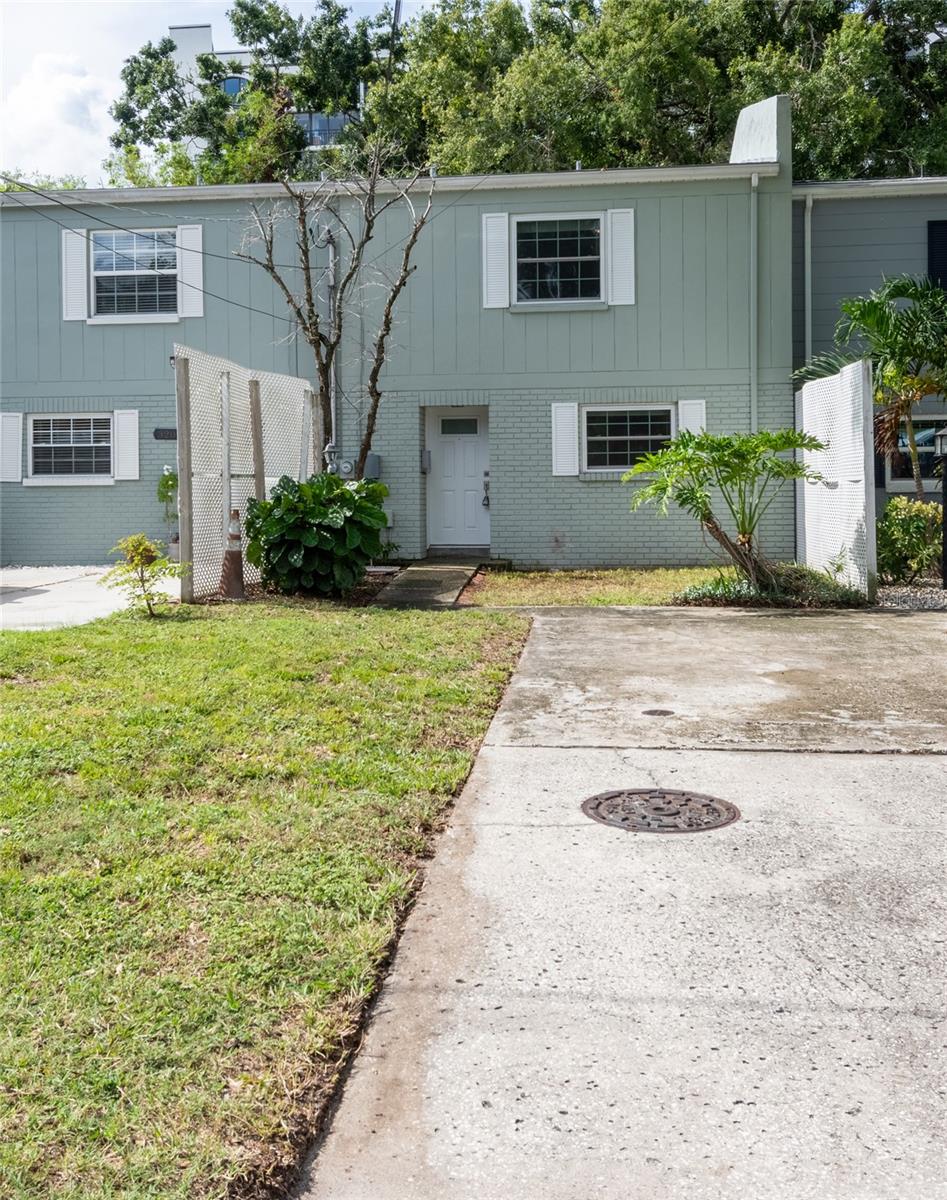 3202 W DE LEON ST #B — photo 32