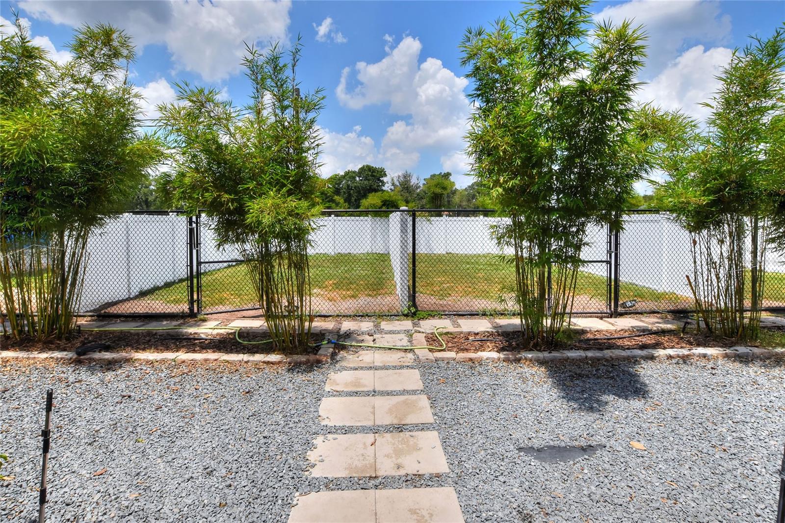 3701 E TRAPNELL RD — photo 68