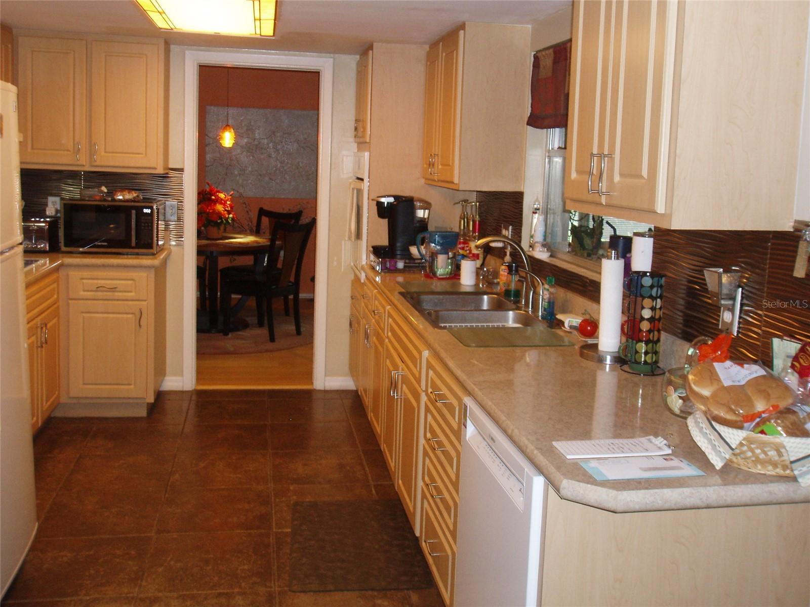 120 SW MONROE CIR N — photo 8