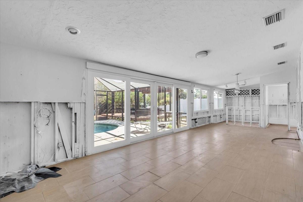 524 PALM AVE — photo 29