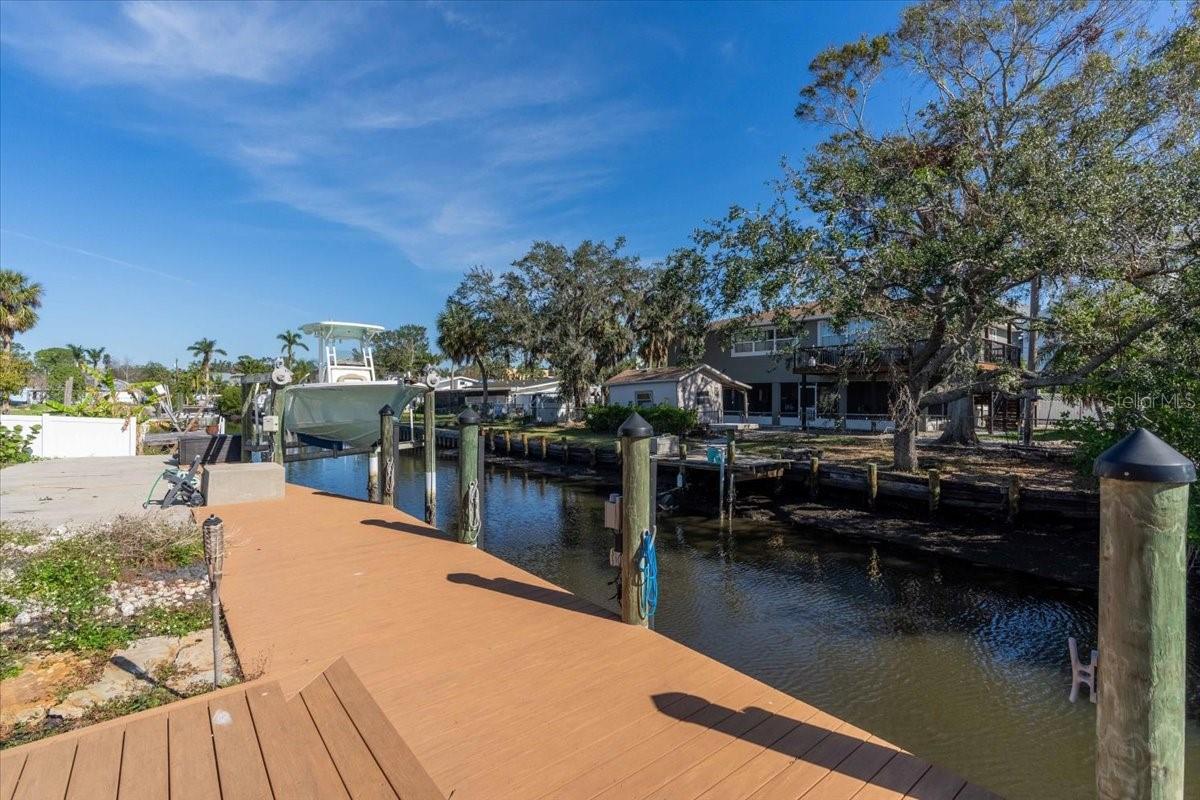 524 PALM AVE — photo 11