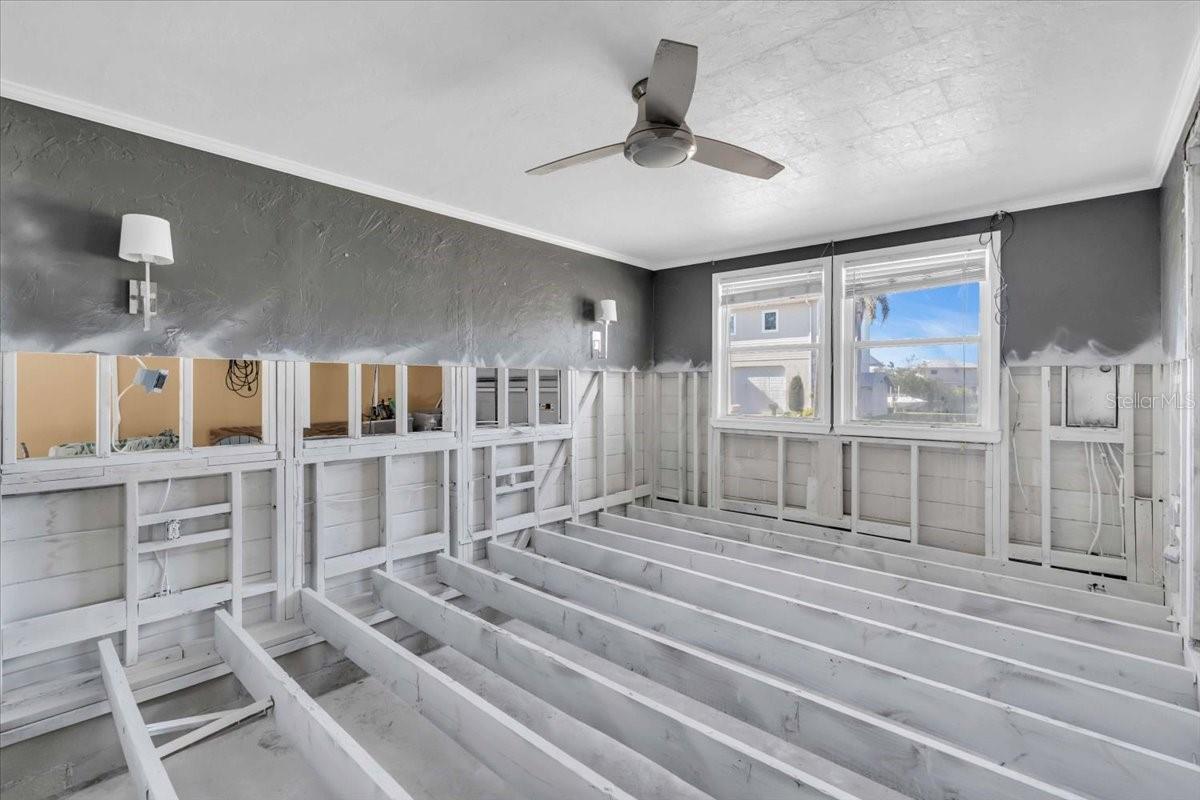 524 PALM AVE — photo 24