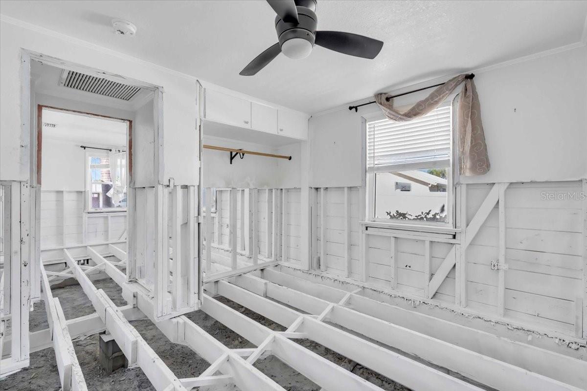 524 PALM AVE — photo 22