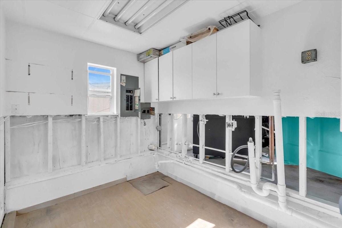 524 PALM AVE — photo 27