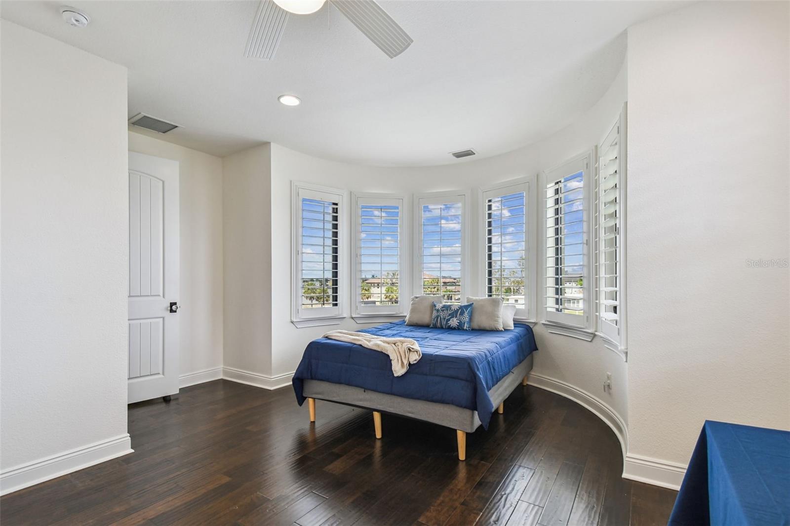 5405 LEILANI DR — photo 41