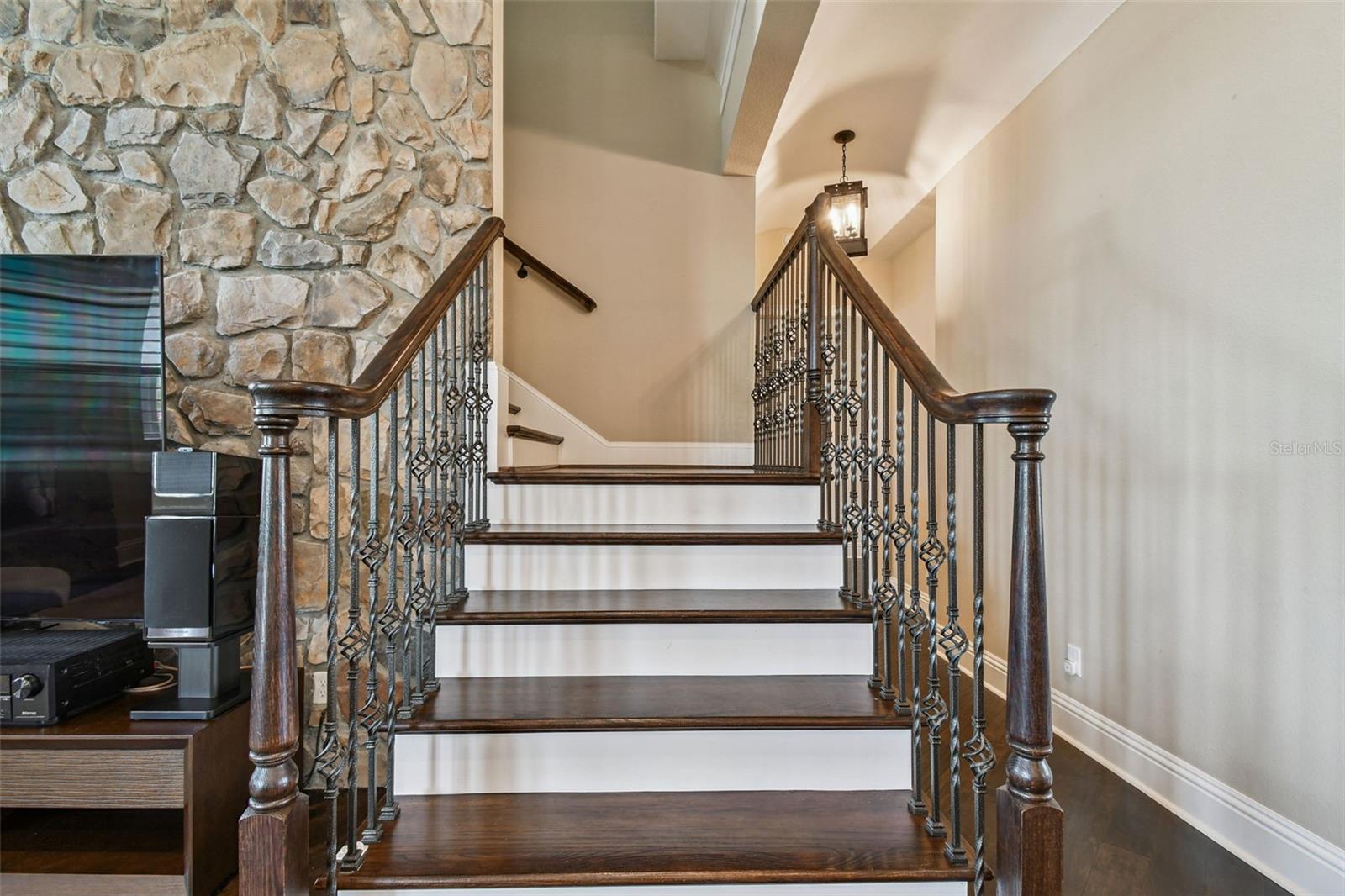 5405 LEILANI DR — photo 31