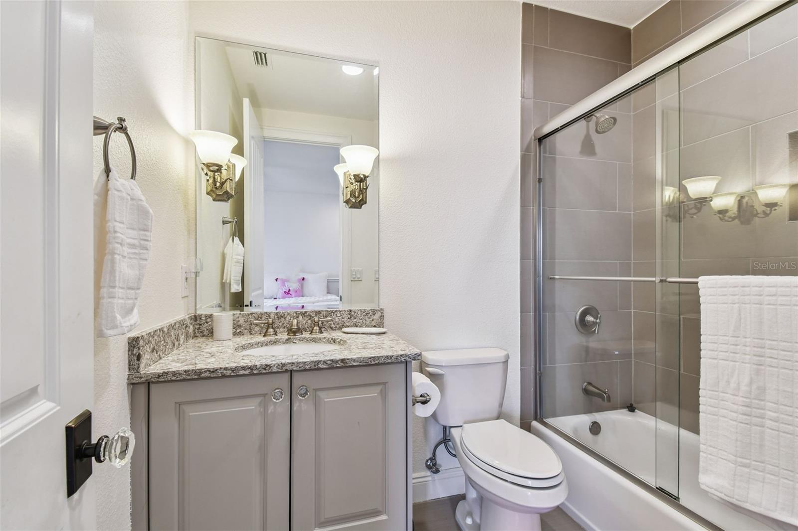 5405 LEILANI DR — photo 39