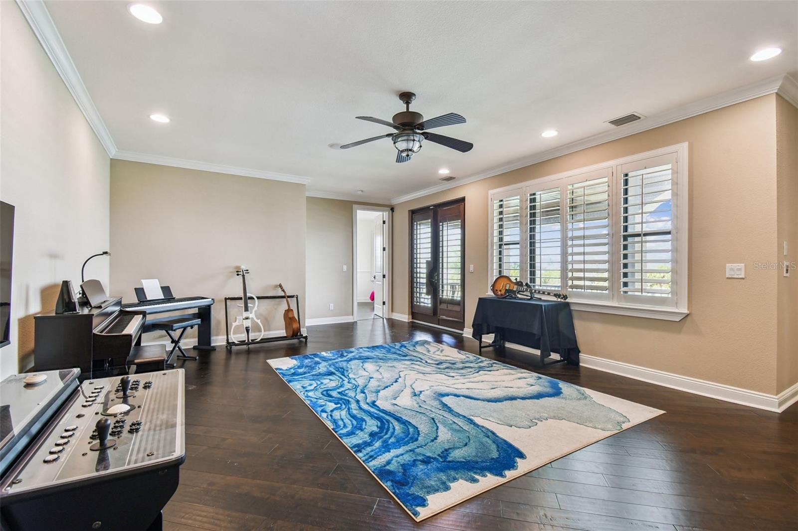 5405 LEILANI DR — photo 33