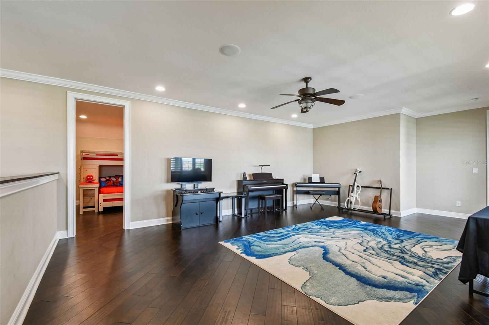5405 LEILANI DR — photo 32