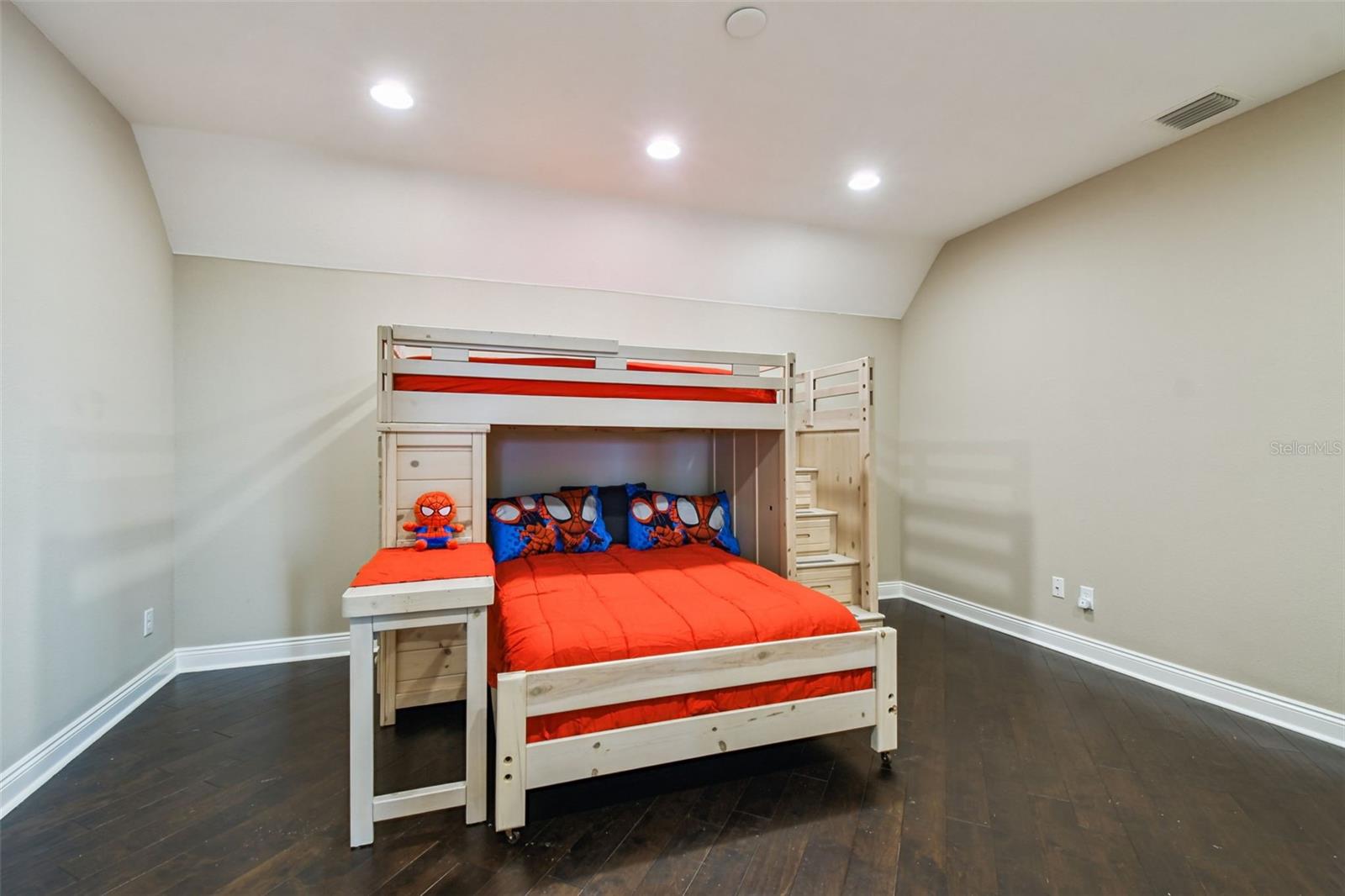 5405 LEILANI DR — photo 44