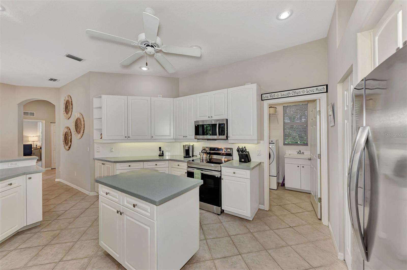 383 CEDARBROOK CT — photo 24
