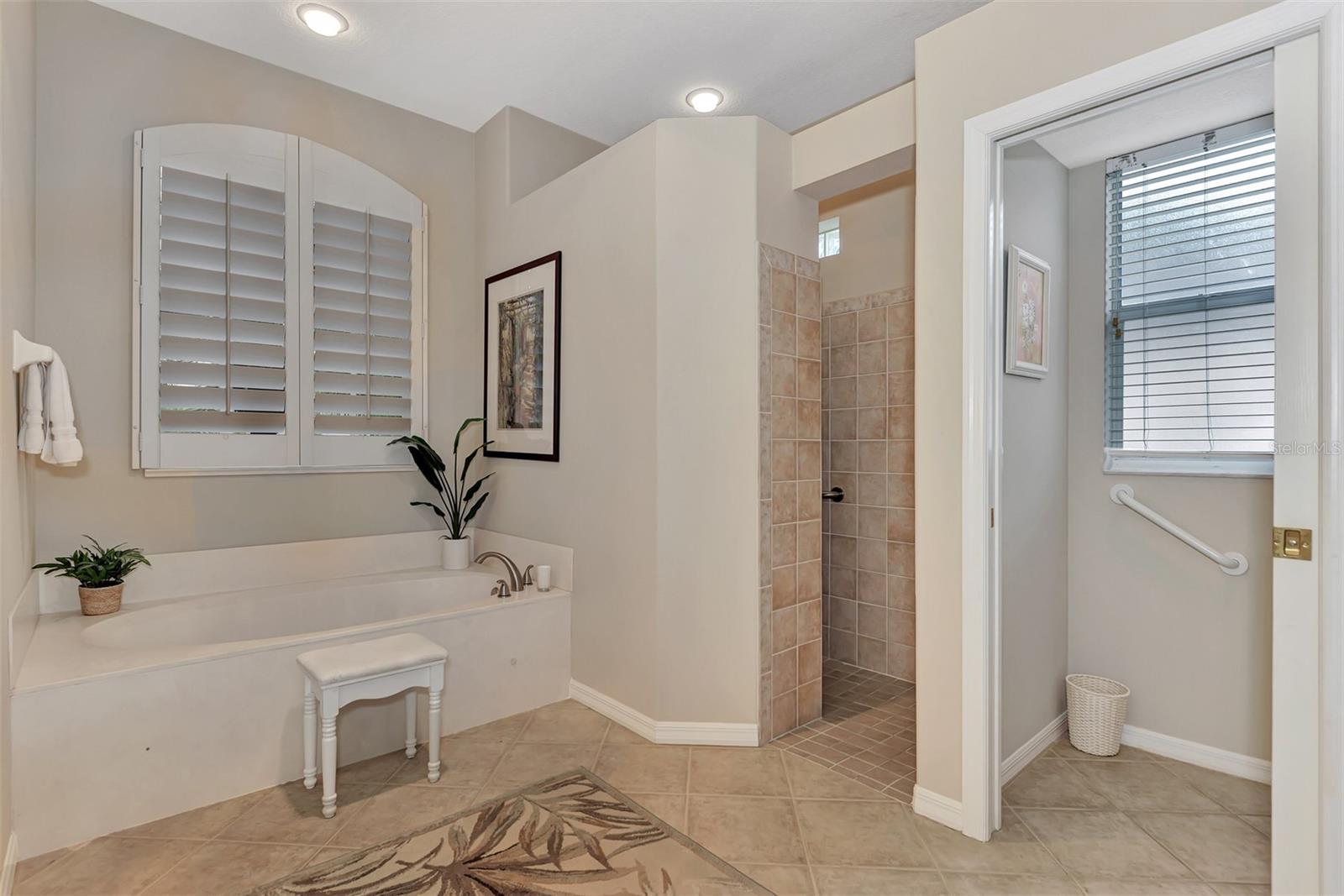 383 CEDARBROOK CT — photo 40