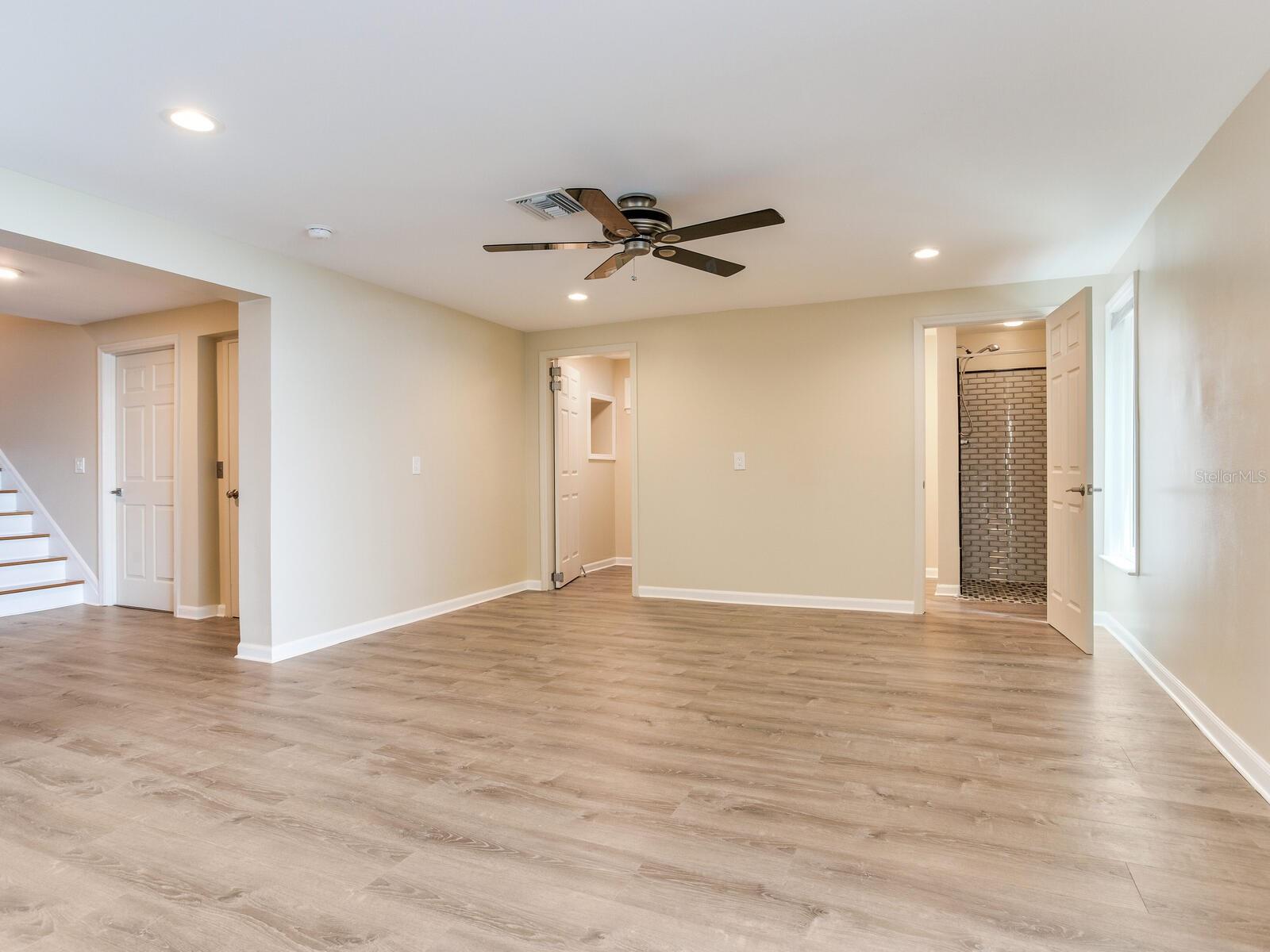 5010 BAYSHORE BLVD #7 — photo 32