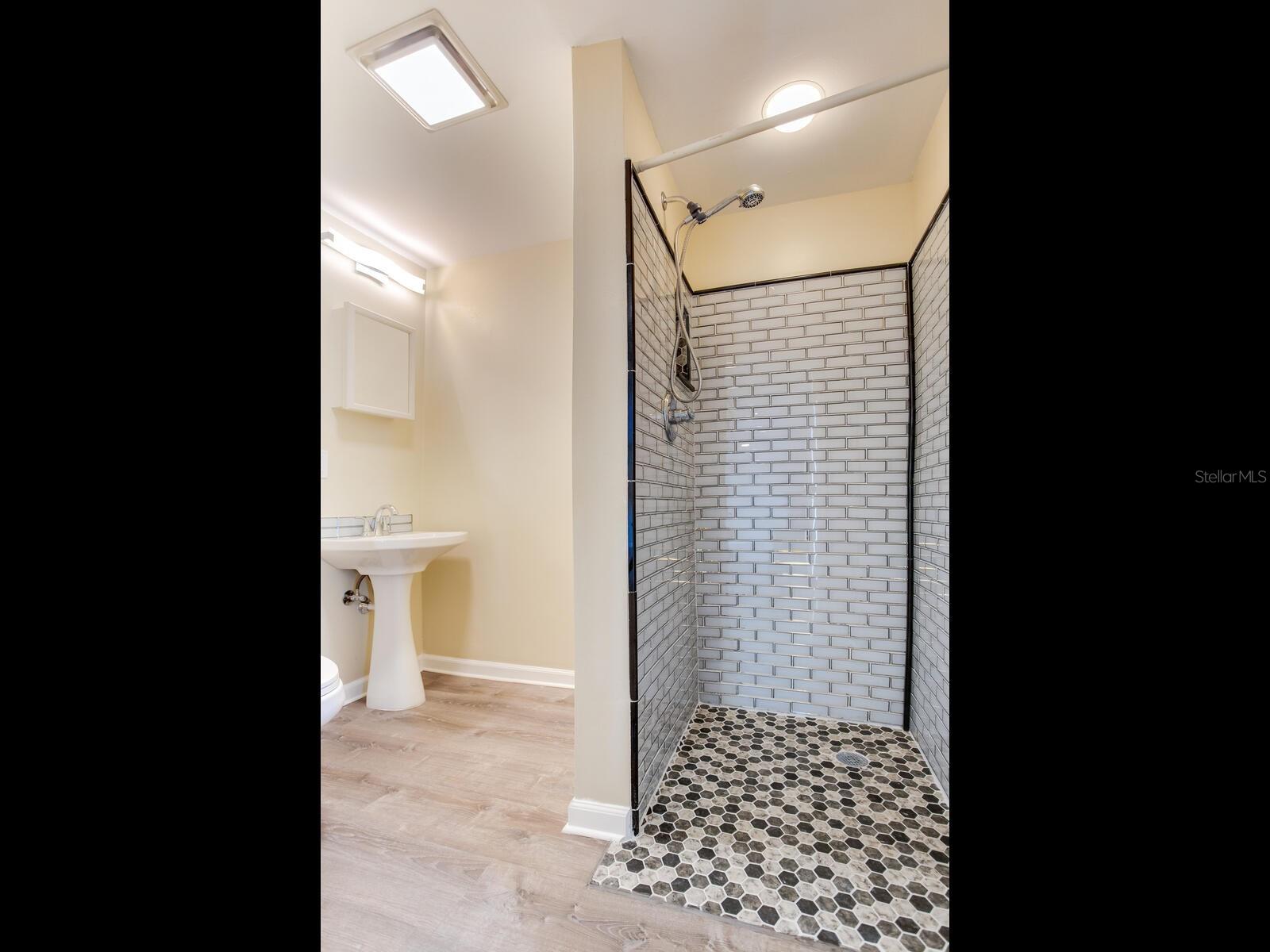 5010 BAYSHORE BLVD #7 — photo 30