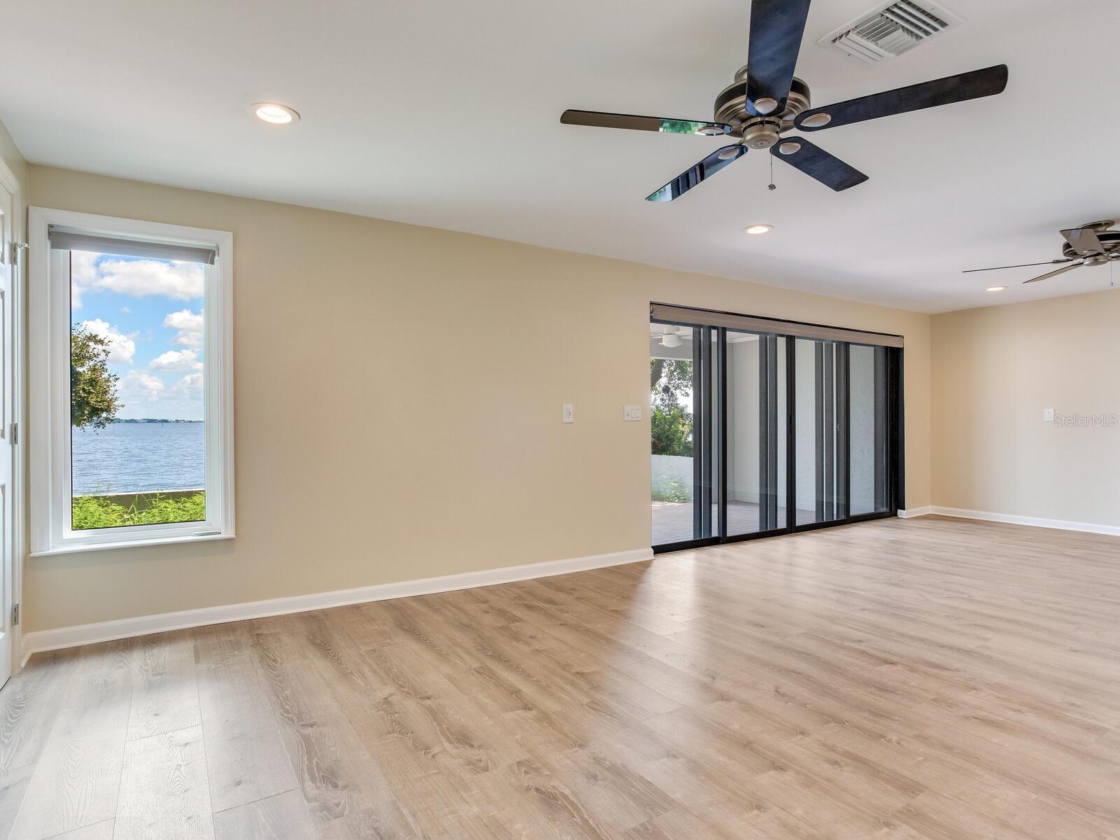 5010 BAYSHORE BLVD #7 — photo 33